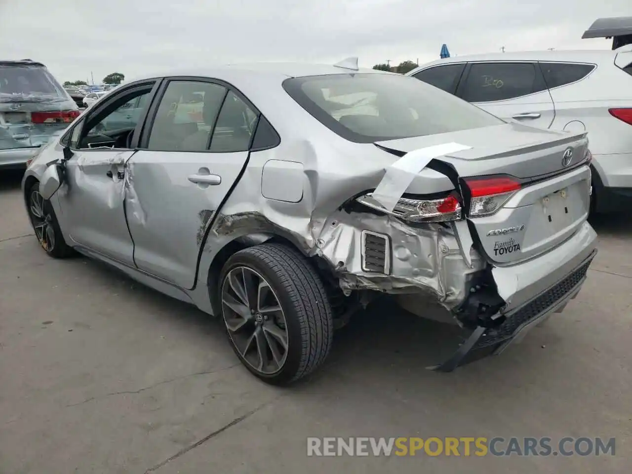 3 Photograph of a damaged car JTDS4RCE0LJ025696 TOYOTA COROLLA 2020