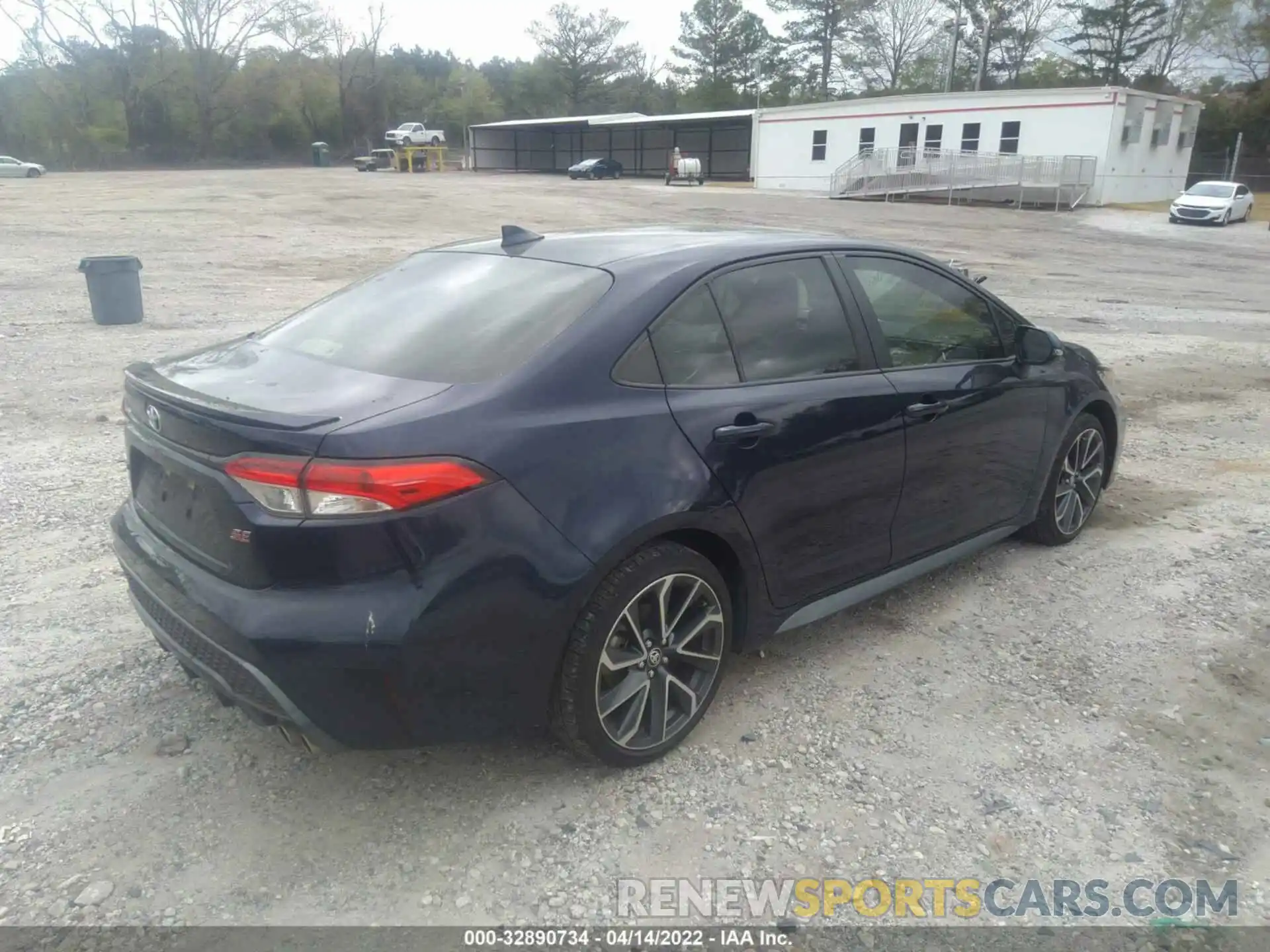 4 Photograph of a damaged car JTDS4RCE0LJ026203 TOYOTA COROLLA 2020