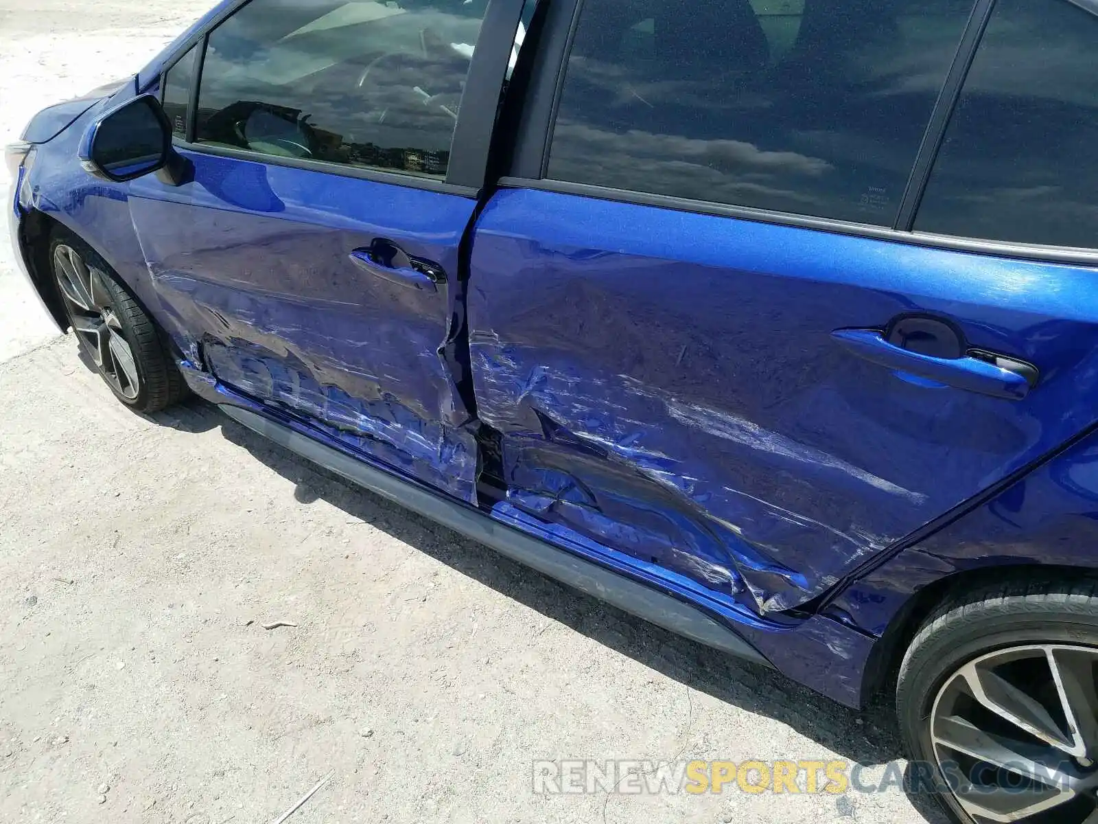 10 Photograph of a damaged car JTDS4RCE0LJ029280 TOYOTA COROLLA 2020