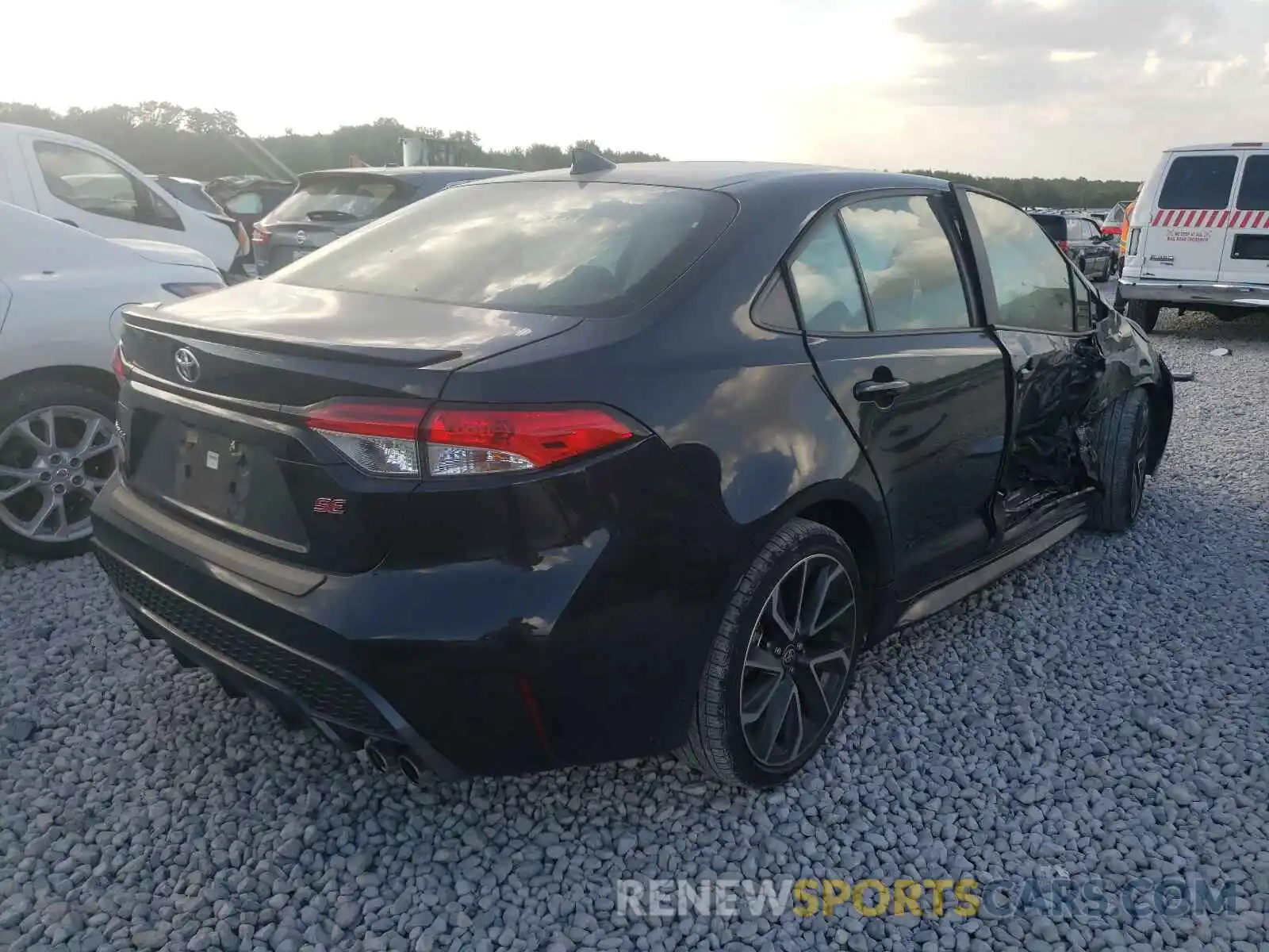 4 Photograph of a damaged car JTDS4RCE0LJ029957 TOYOTA COROLLA 2020