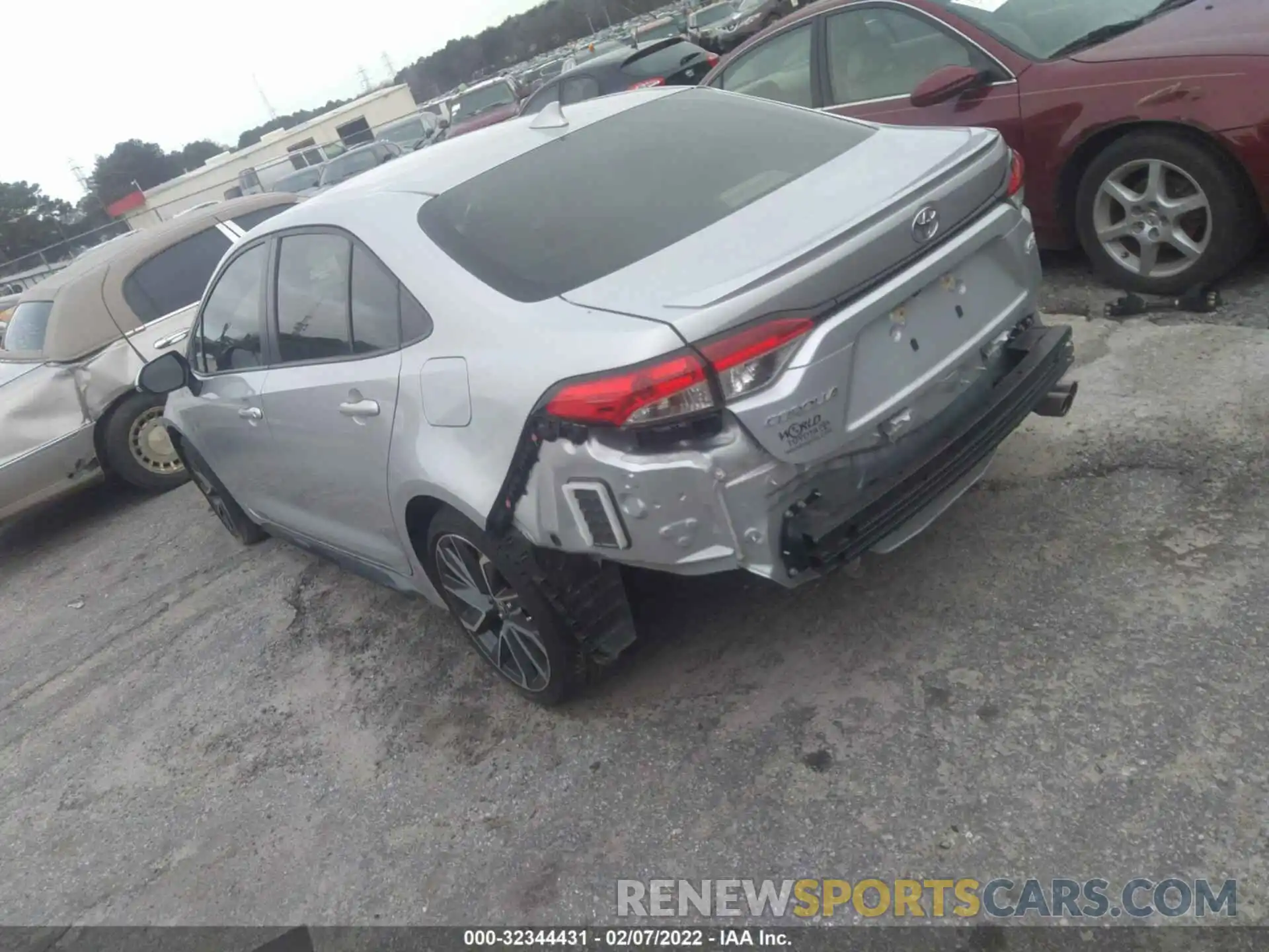 3 Photograph of a damaged car JTDS4RCE0LJ030249 TOYOTA COROLLA 2020