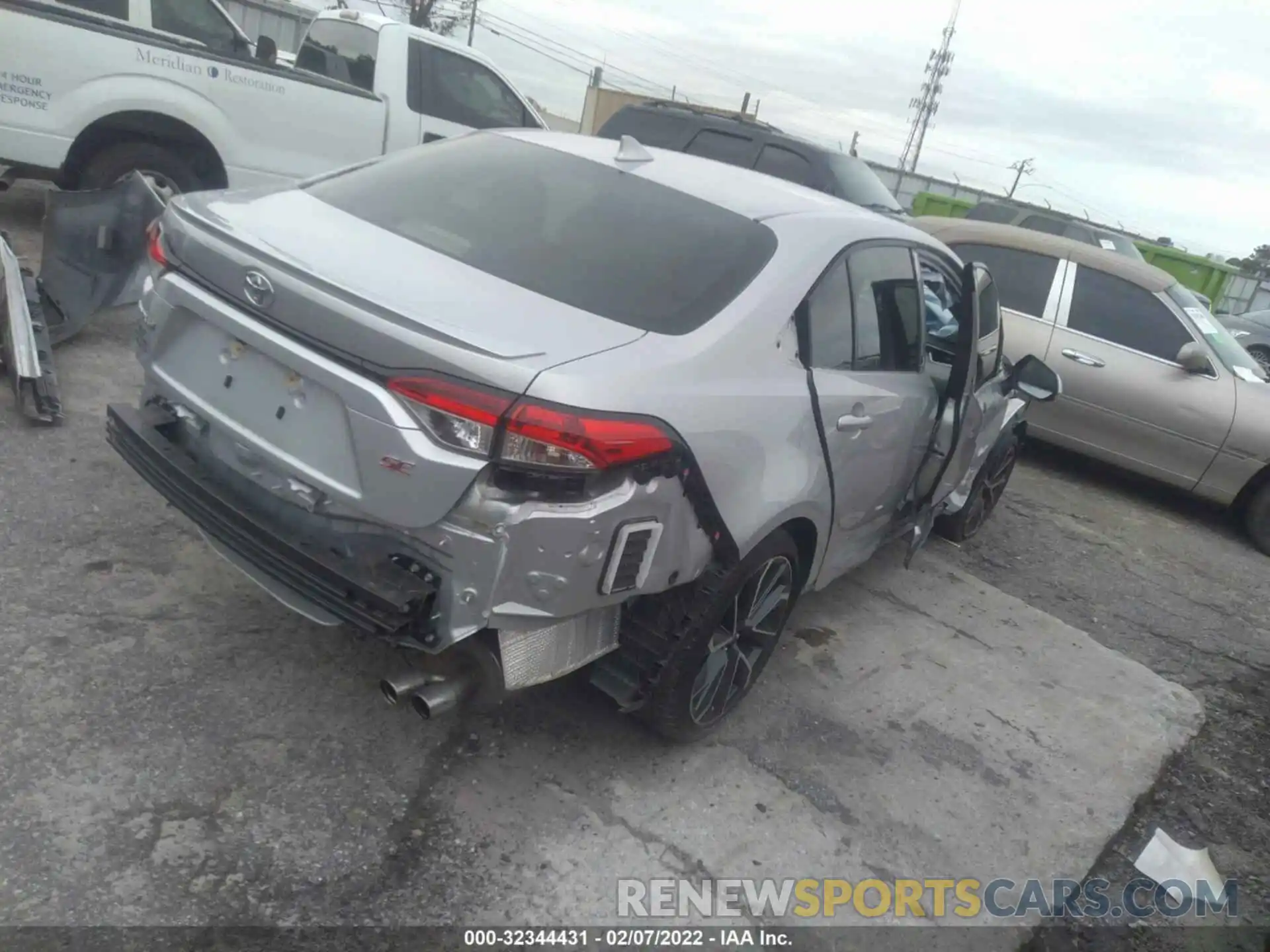 4 Photograph of a damaged car JTDS4RCE0LJ030249 TOYOTA COROLLA 2020