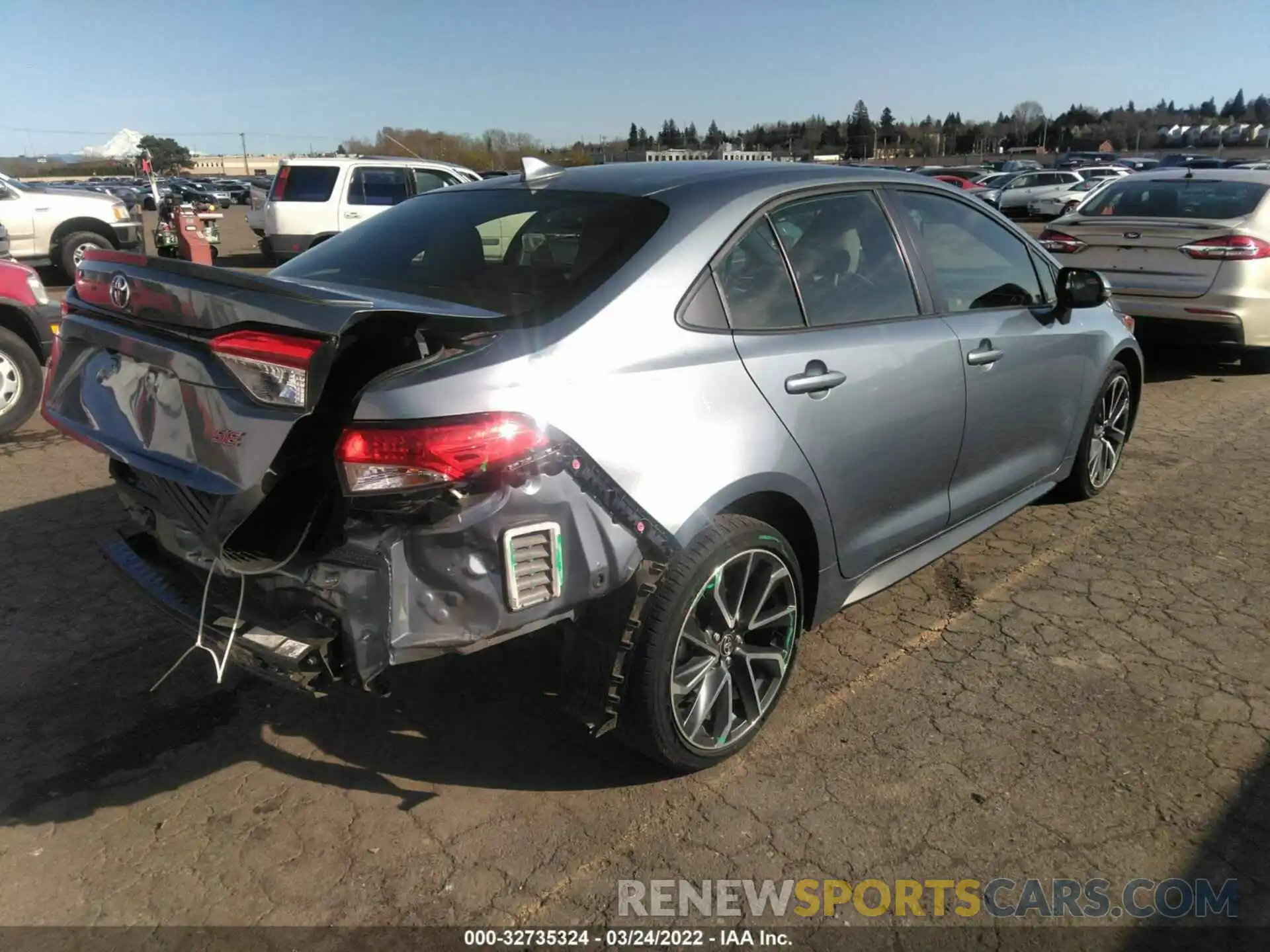 4 Photograph of a damaged car JTDS4RCE0LJ035533 TOYOTA COROLLA 2020