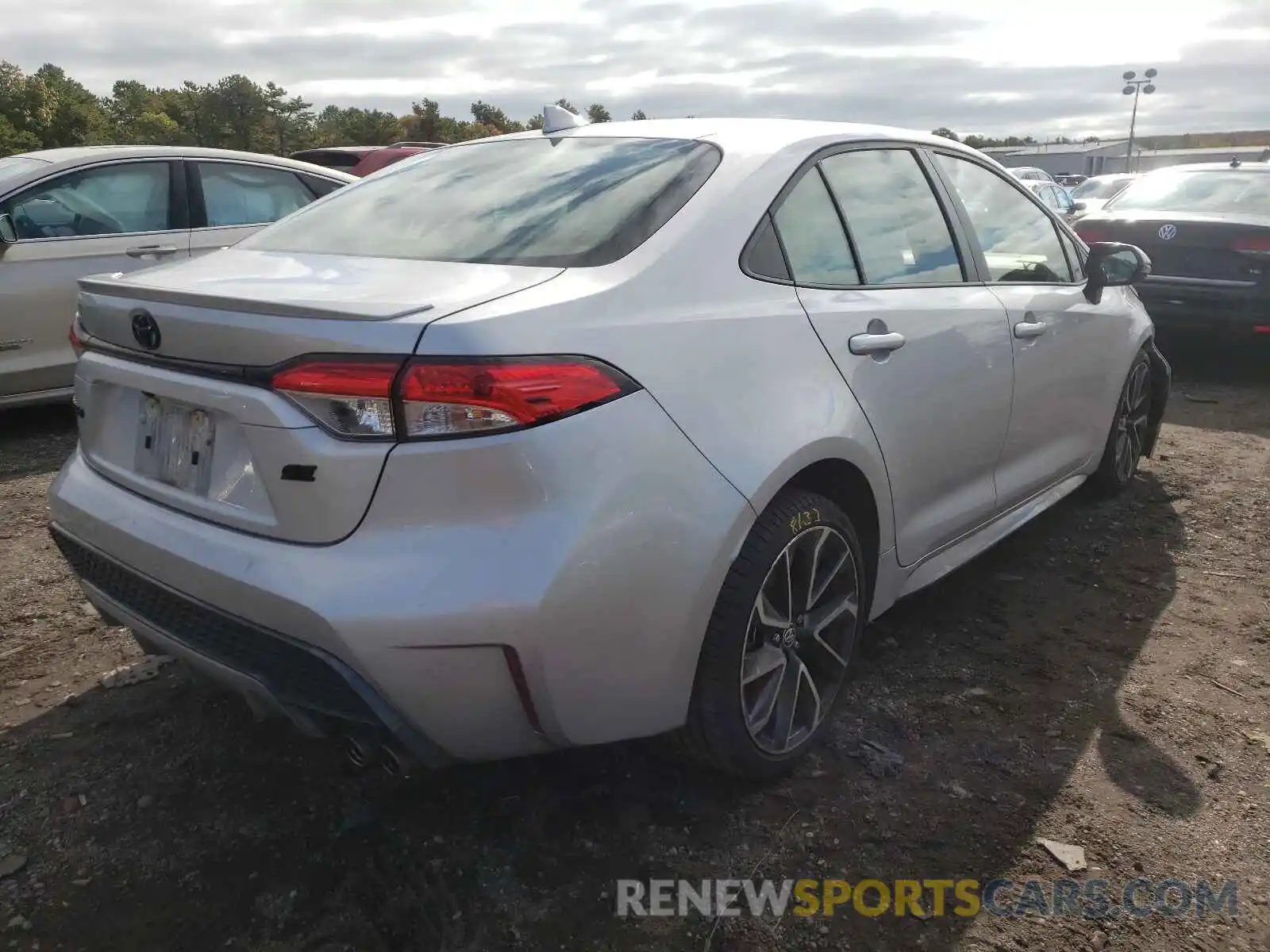 4 Photograph of a damaged car JTDS4RCE0LJ036116 TOYOTA COROLLA 2020