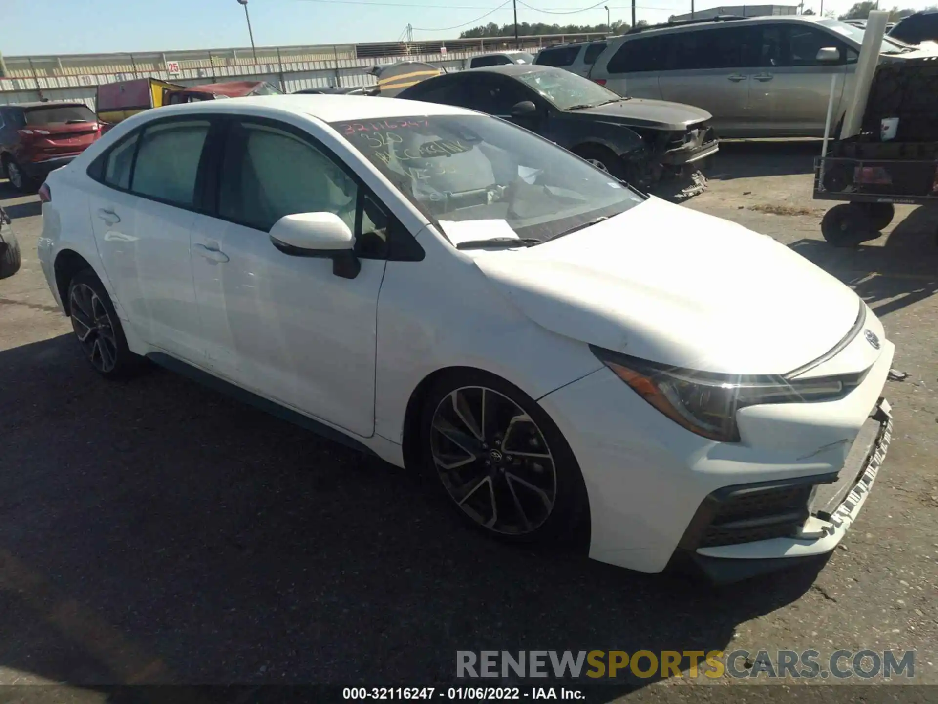 1 Photograph of a damaged car JTDS4RCE0LJ037069 TOYOTA COROLLA 2020