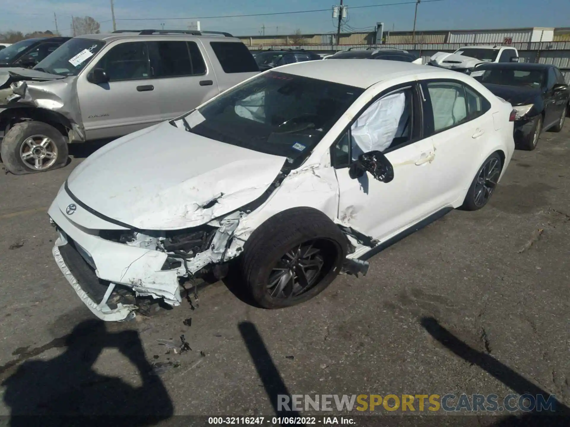 2 Photograph of a damaged car JTDS4RCE0LJ037069 TOYOTA COROLLA 2020