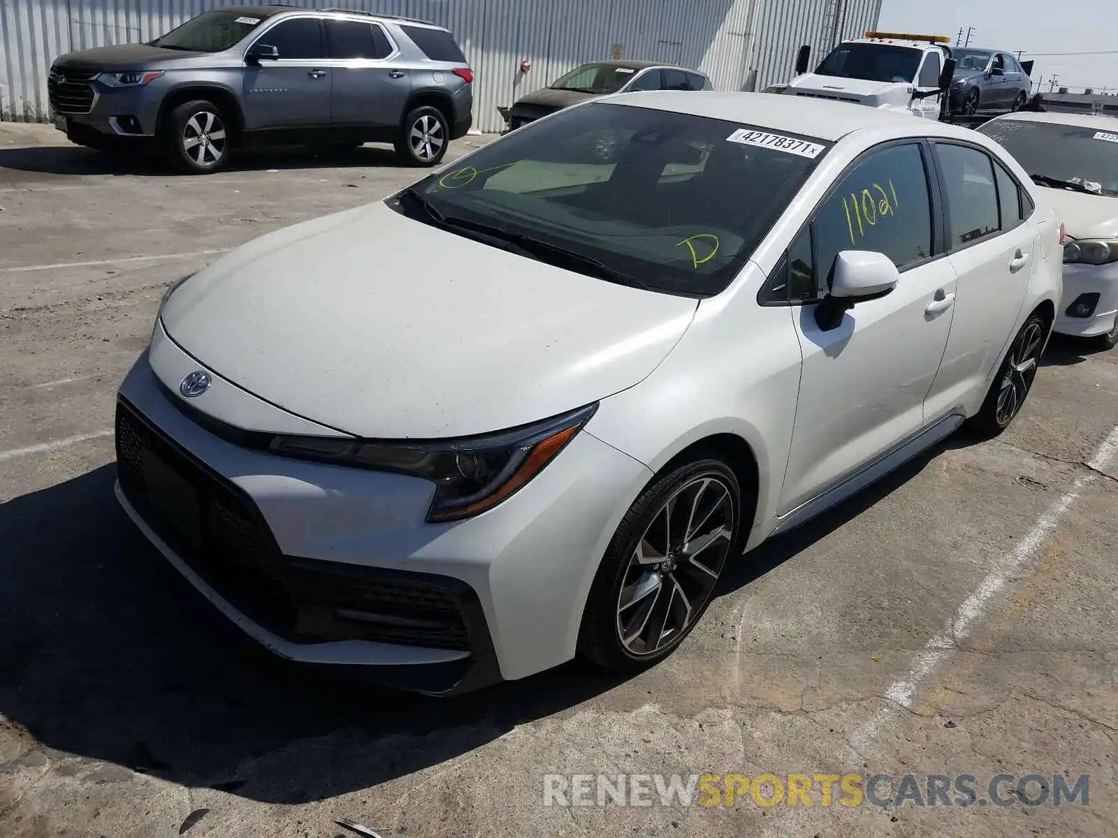 2 Photograph of a damaged car JTDS4RCE0LJ038819 TOYOTA COROLLA 2020