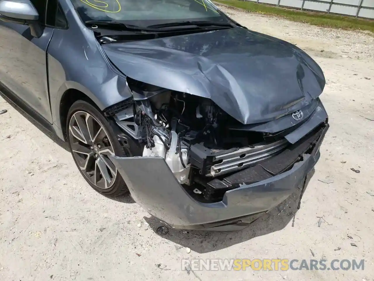 9 Photograph of a damaged car JTDS4RCE0LJ043244 TOYOTA COROLLA 2020