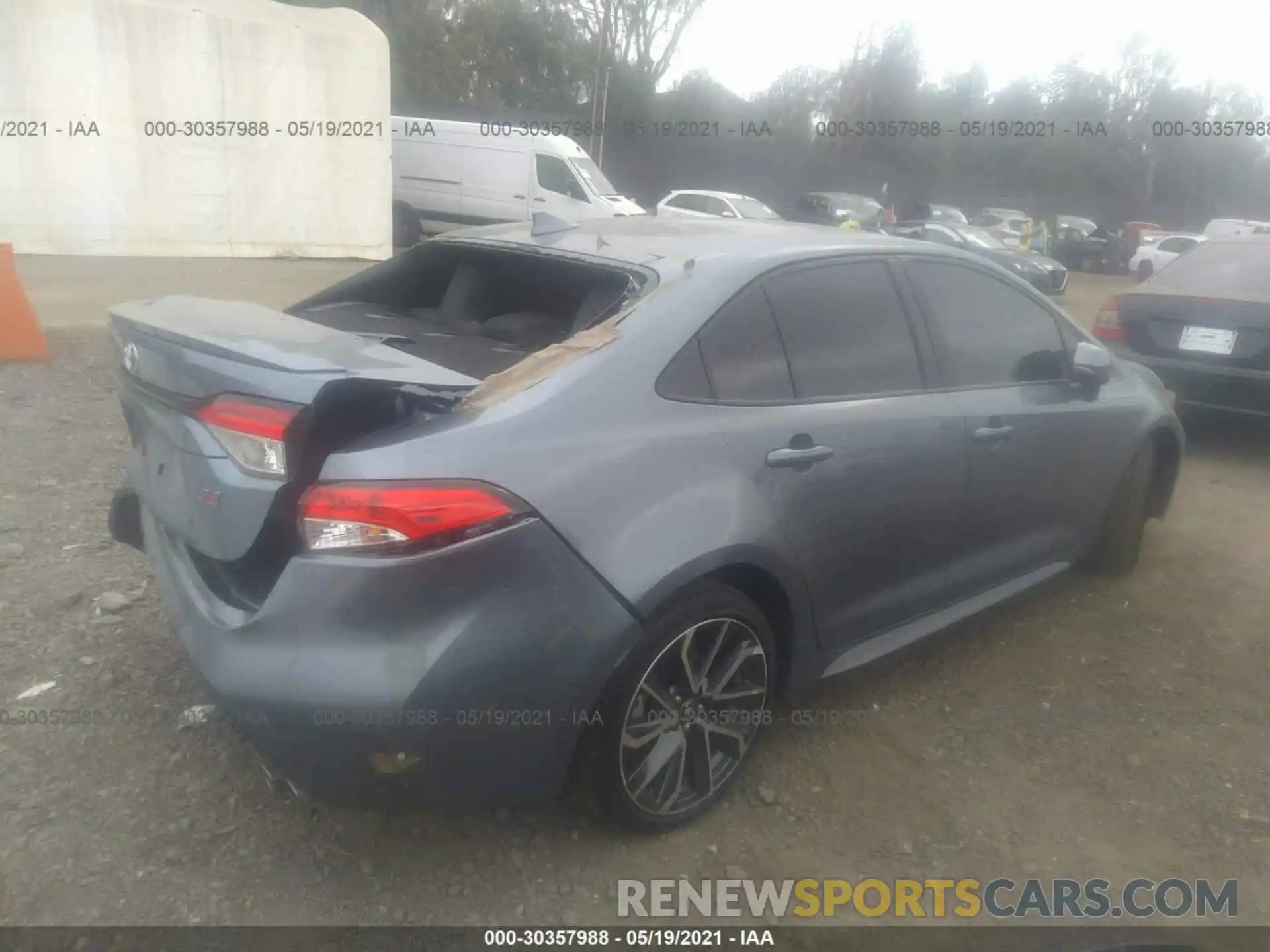 4 Photograph of a damaged car JTDS4RCE0LJ047925 TOYOTA COROLLA 2020