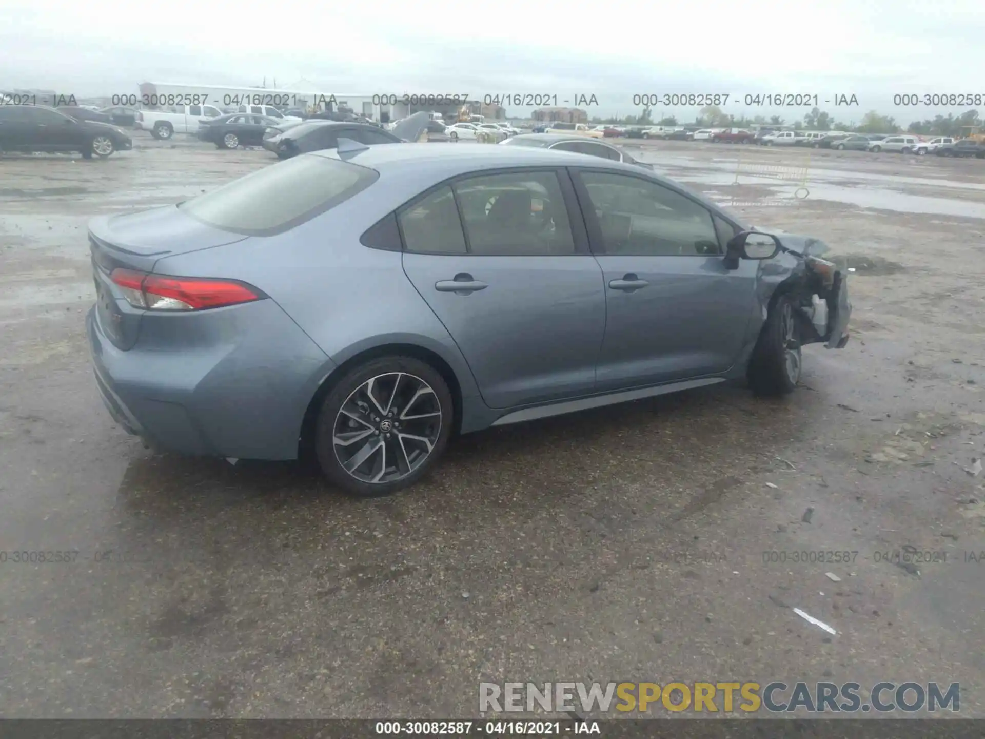 4 Photograph of a damaged car JTDS4RCE0LJ052915 TOYOTA COROLLA 2020