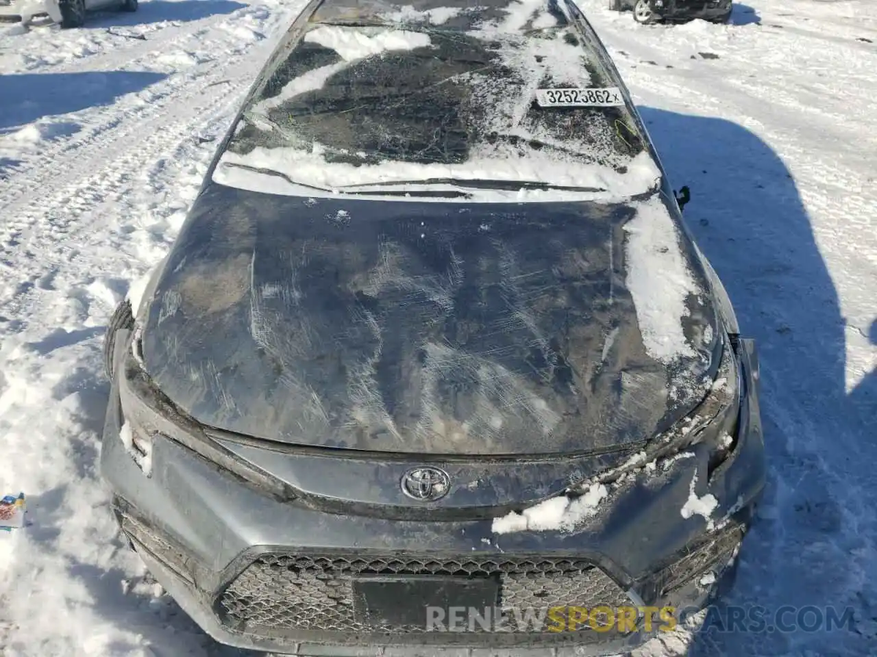 9 Photograph of a damaged car JTDS4RCE1LJ001228 TOYOTA COROLLA 2020