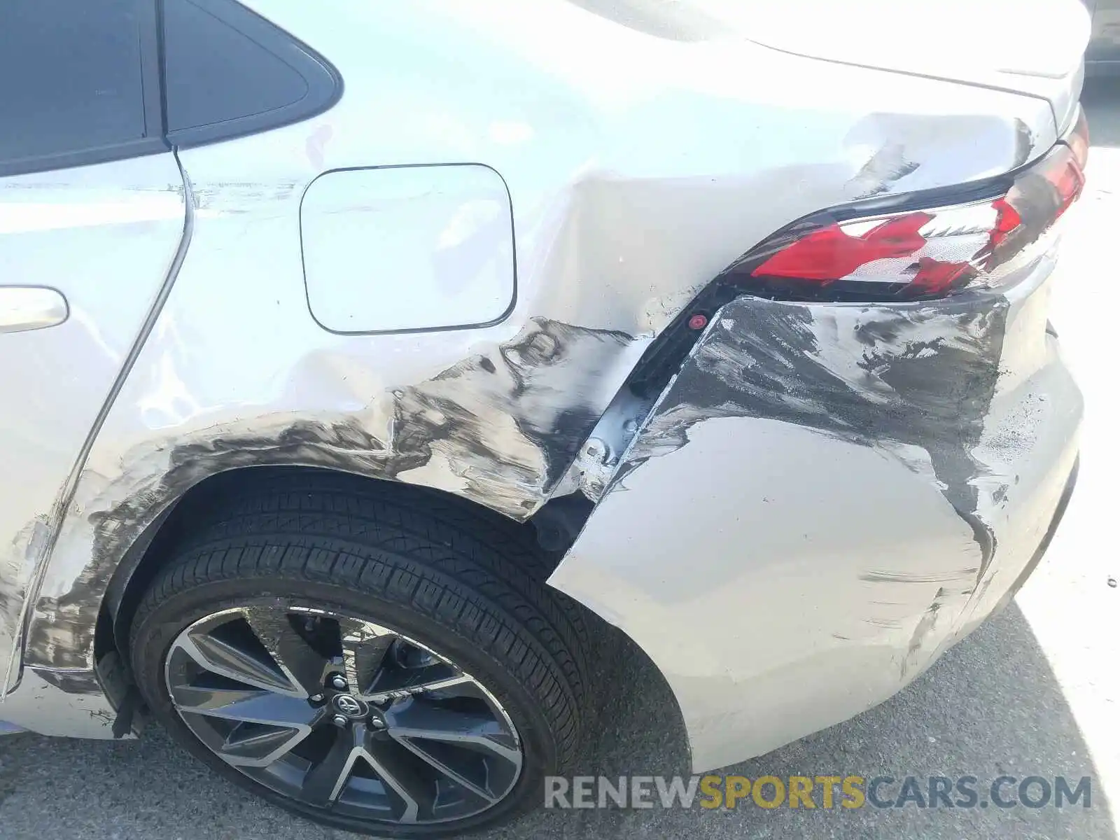 9 Photograph of a damaged car JTDS4RCE1LJ002136 TOYOTA COROLLA 2020