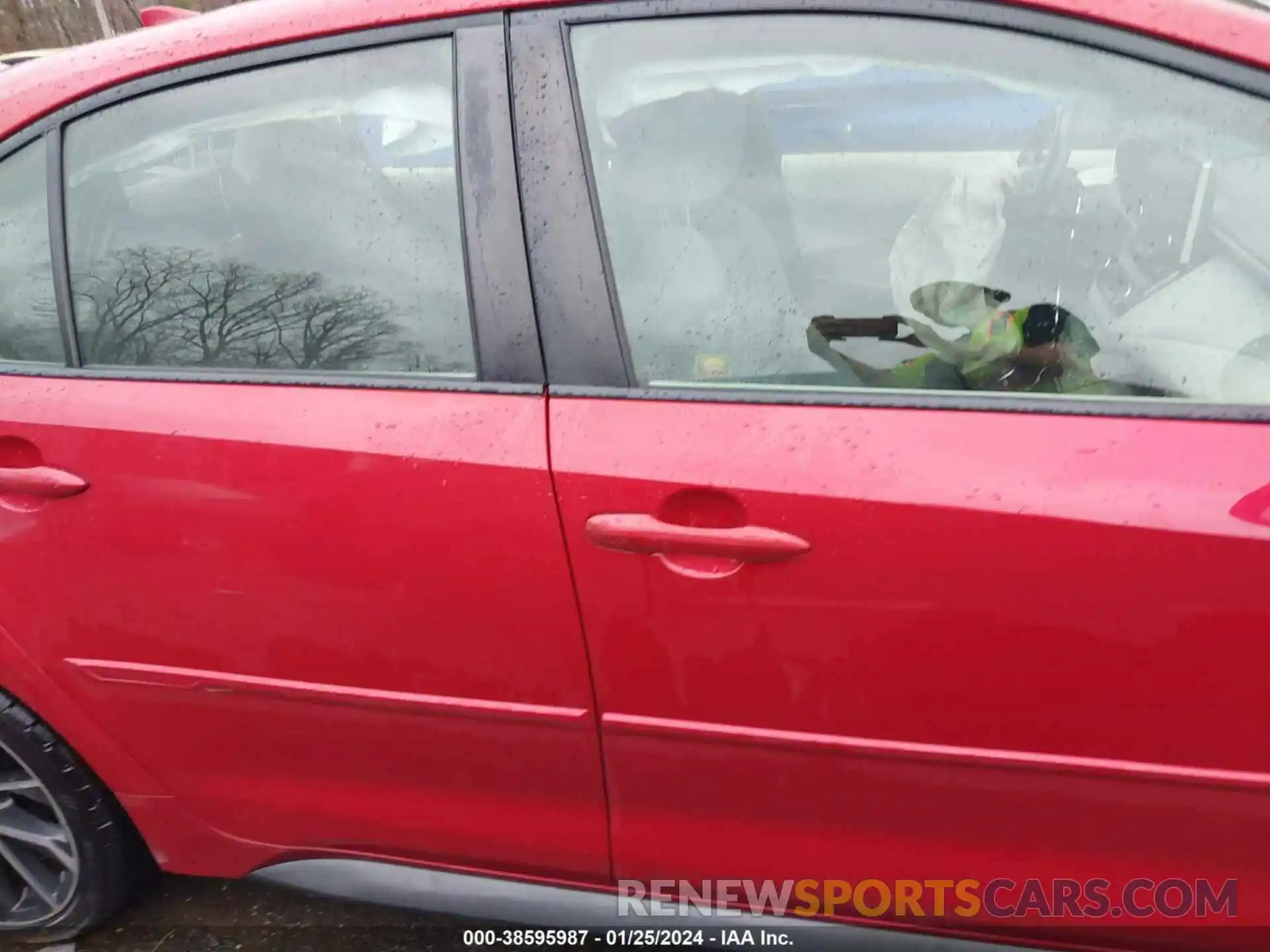 14 Photograph of a damaged car JTDS4RCE1LJ006672 TOYOTA COROLLA 2020