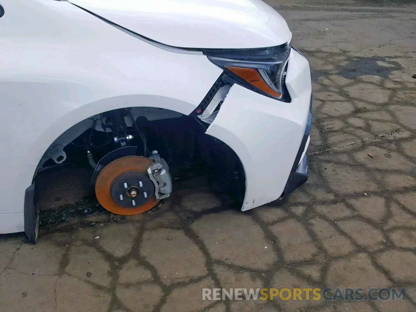 9 Photograph of a damaged car JTDS4RCE1LJ006963 TOYOTA COROLLA 2020