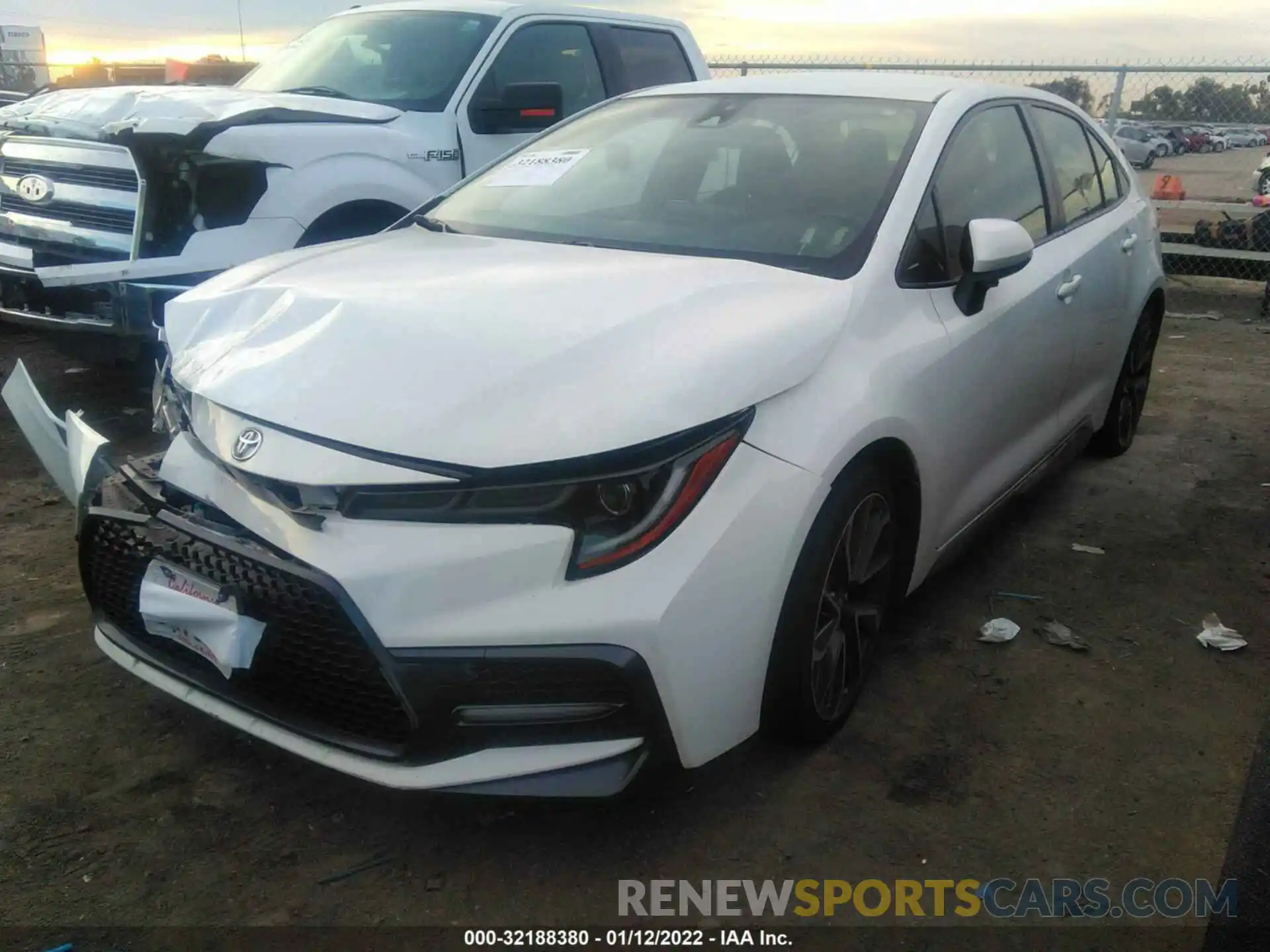 2 Photograph of a damaged car JTDS4RCE1LJ008972 TOYOTA COROLLA 2020