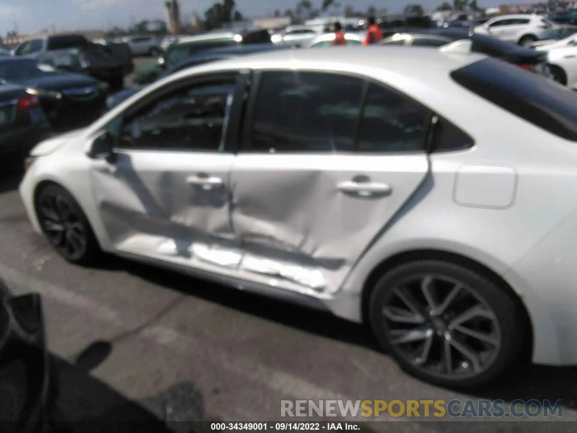 6 Photograph of a damaged car JTDS4RCE1LJ013329 TOYOTA COROLLA 2020