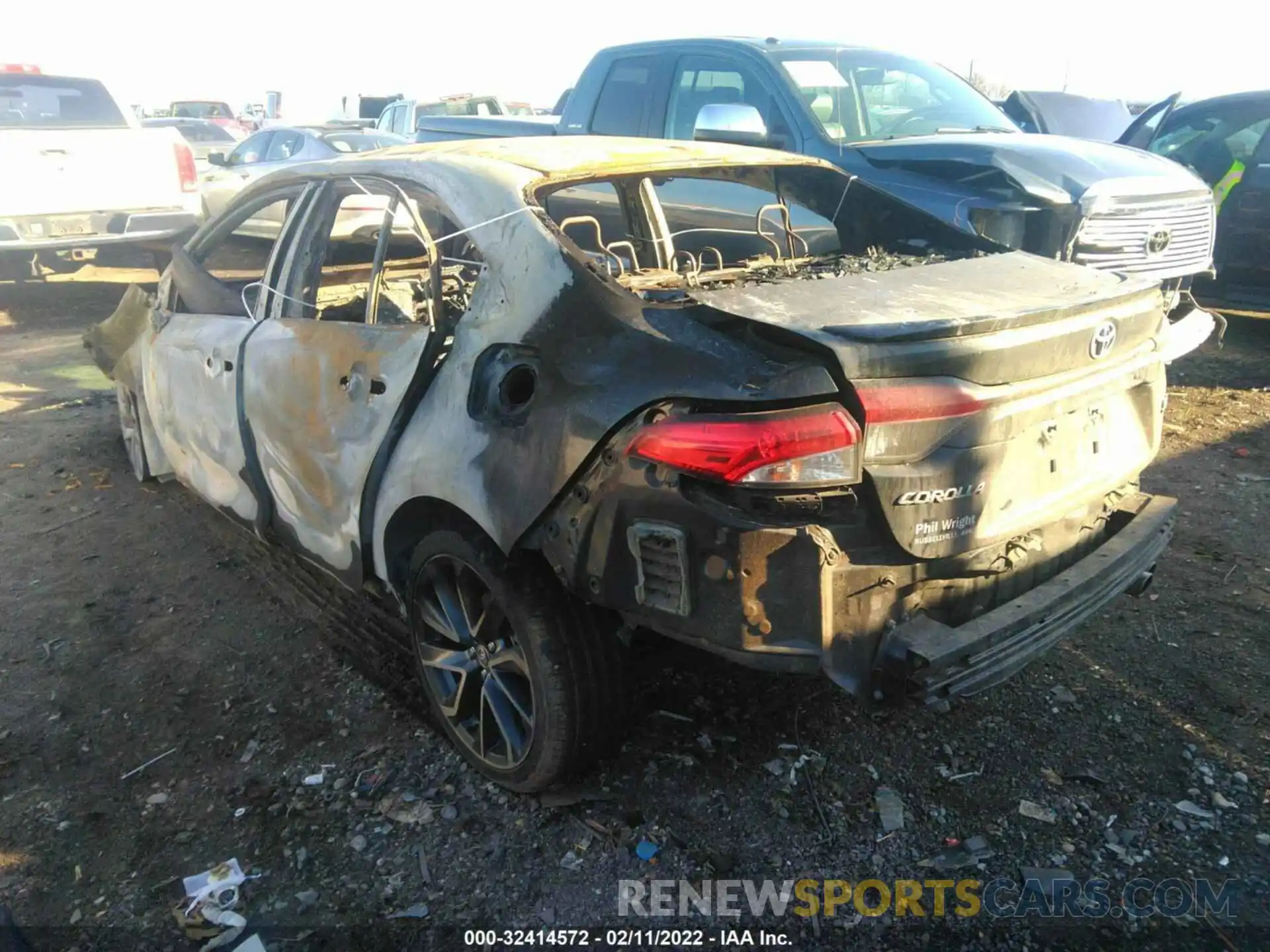 3 Photograph of a damaged car JTDS4RCE1LJ015808 TOYOTA COROLLA 2020