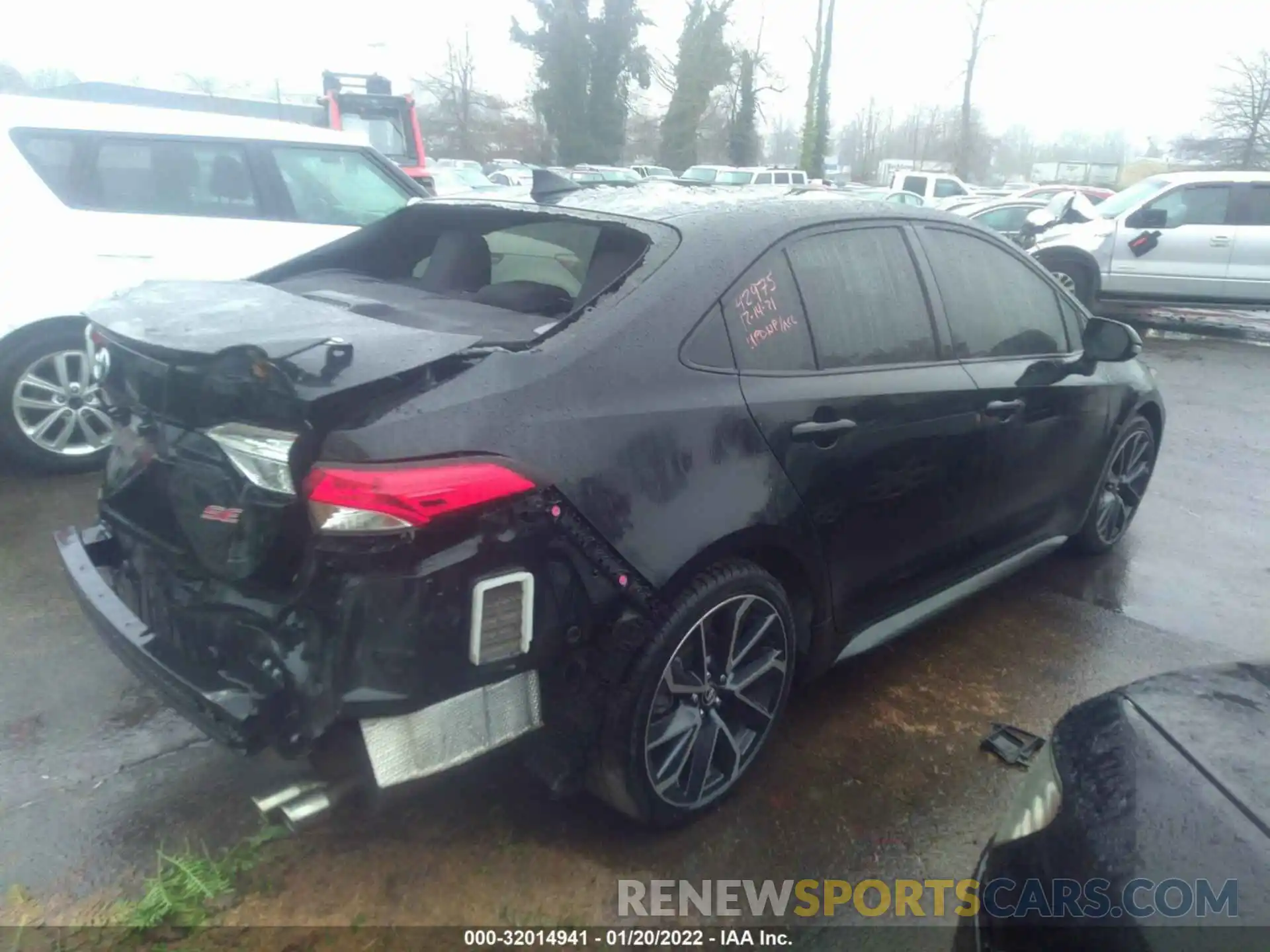 4 Photograph of a damaged car JTDS4RCE1LJ026386 TOYOTA COROLLA 2020