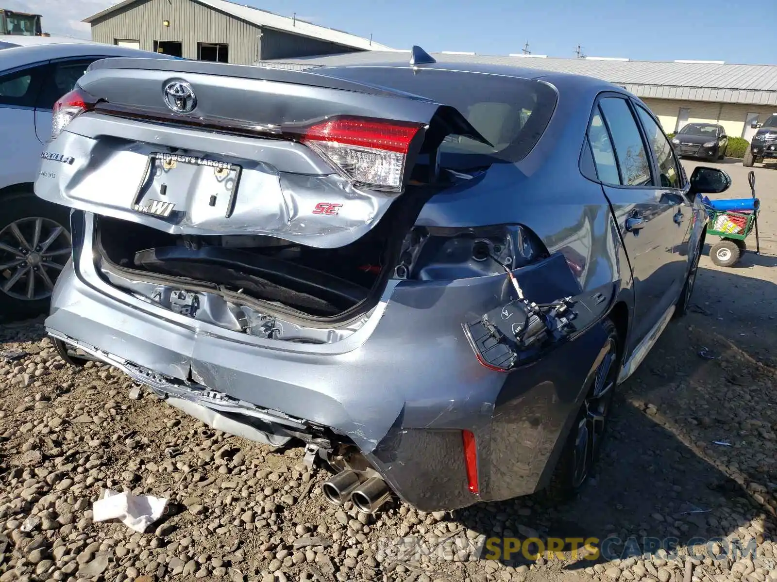 4 Photograph of a damaged car JTDS4RCE1LJ027733 TOYOTA COROLLA 2020