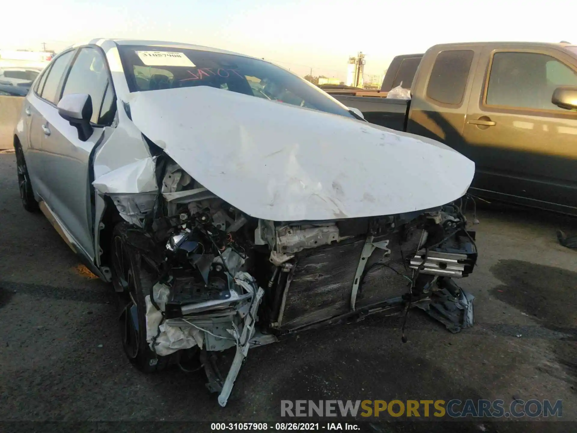 6 Photograph of a damaged car JTDS4RCE1LJ029529 TOYOTA COROLLA 2020