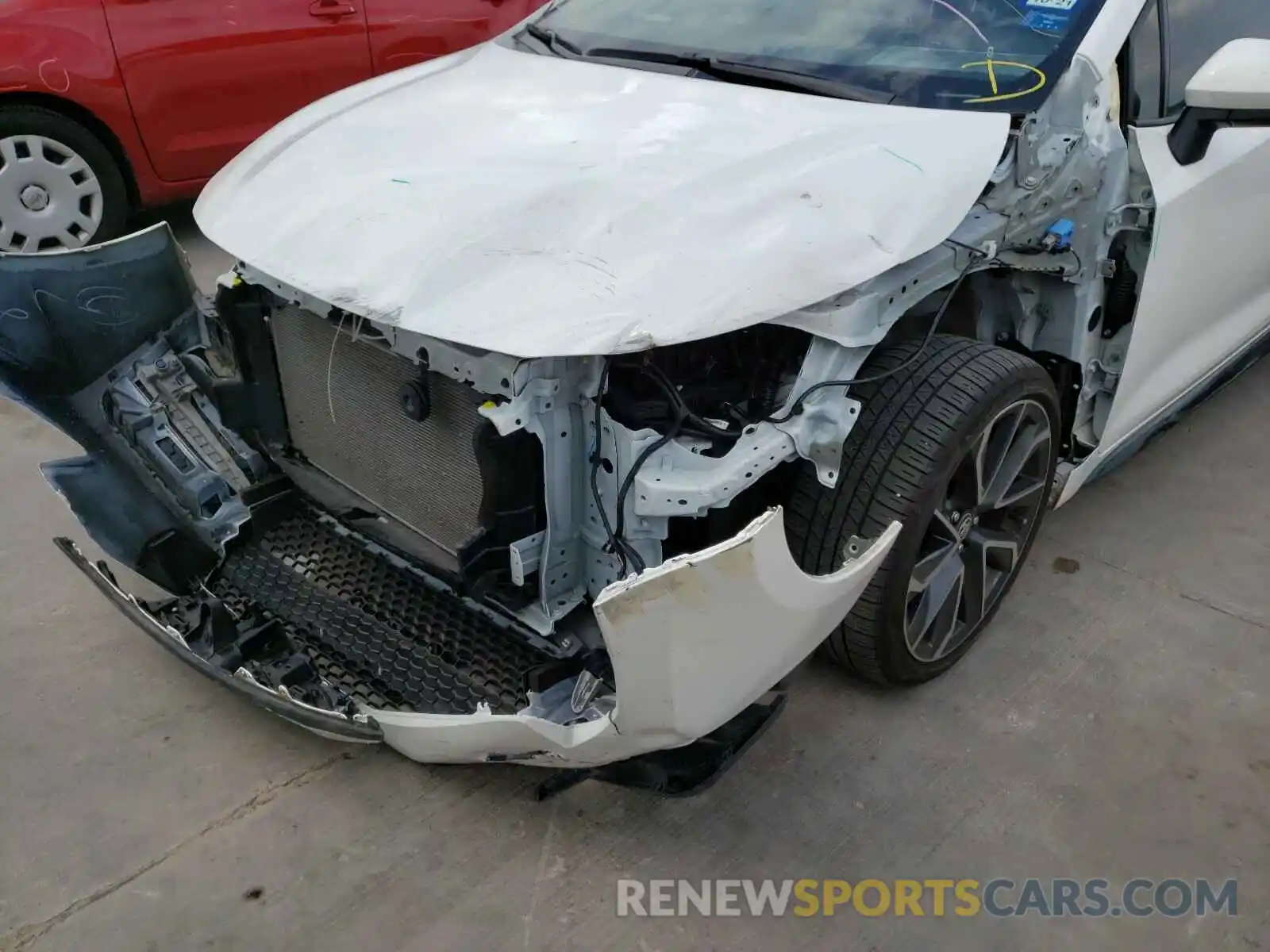 9 Photograph of a damaged car JTDS4RCE1LJ036125 TOYOTA COROLLA 2020