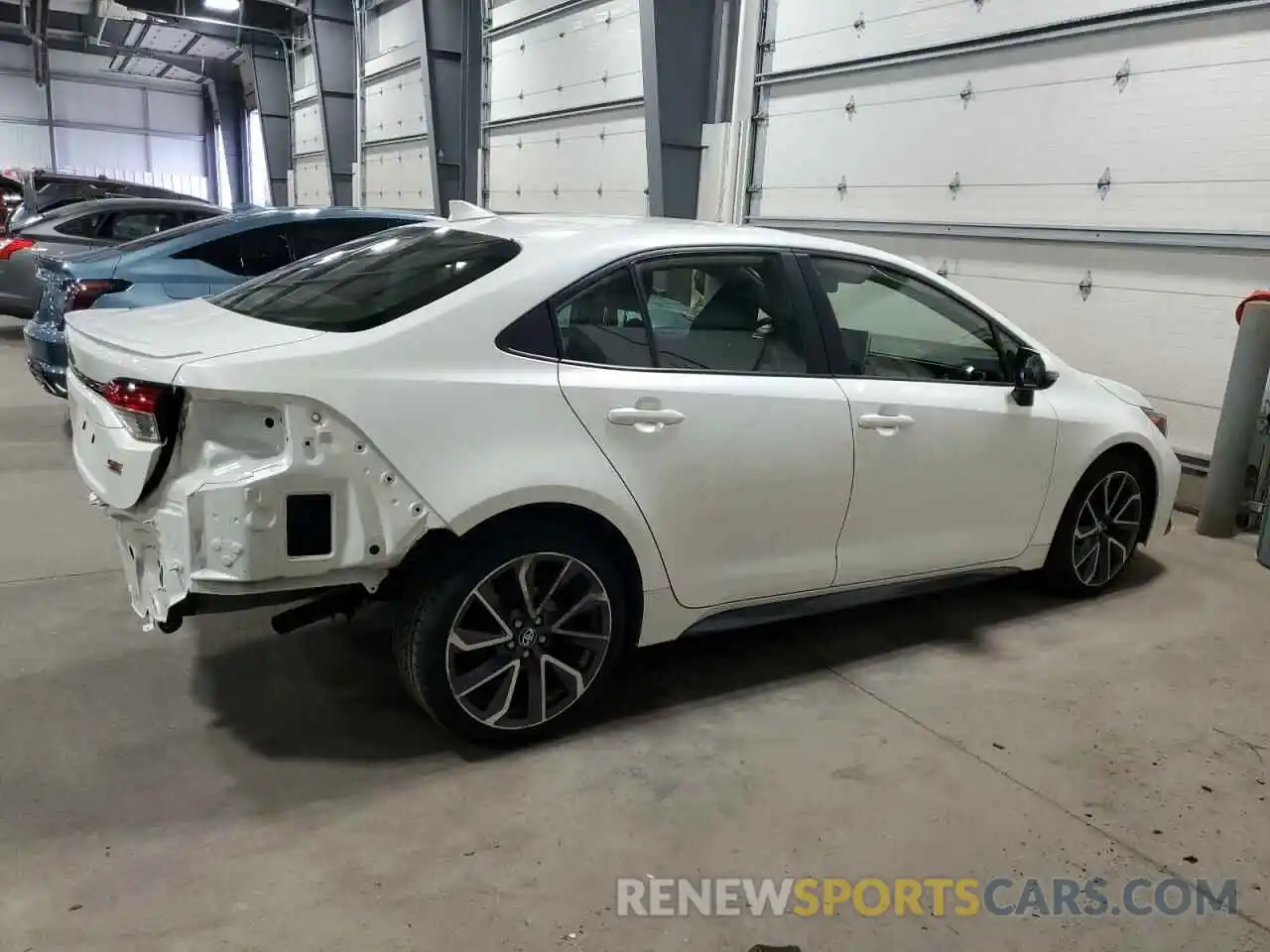 3 Photograph of a damaged car JTDS4RCE1LJ037646 TOYOTA COROLLA 2020