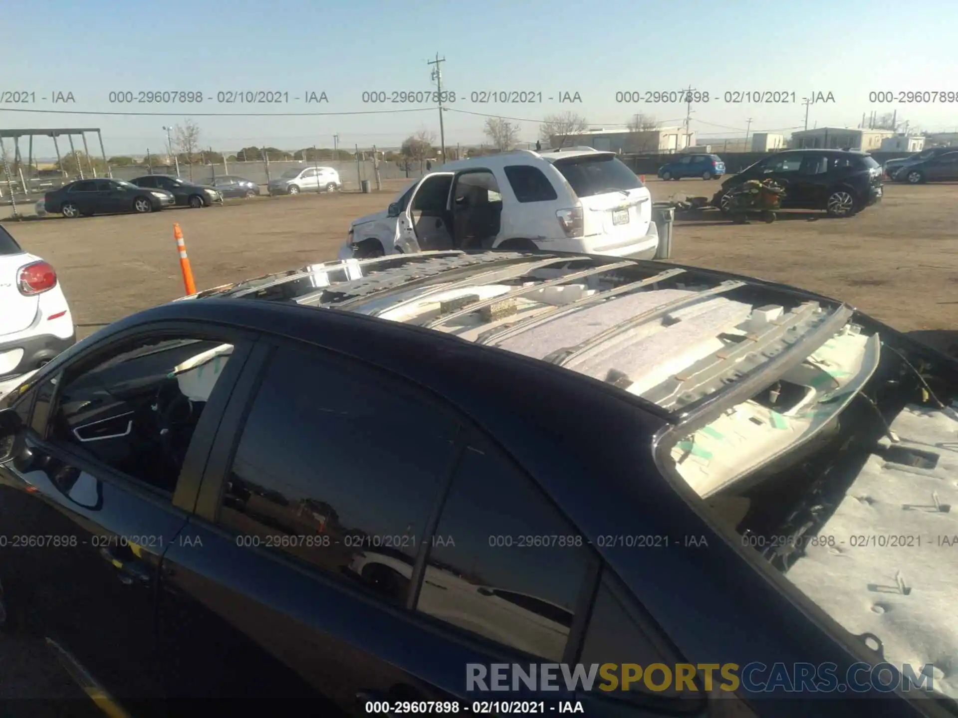 6 Photograph of a damaged car JTDS4RCE1LJ038053 TOYOTA COROLLA 2020