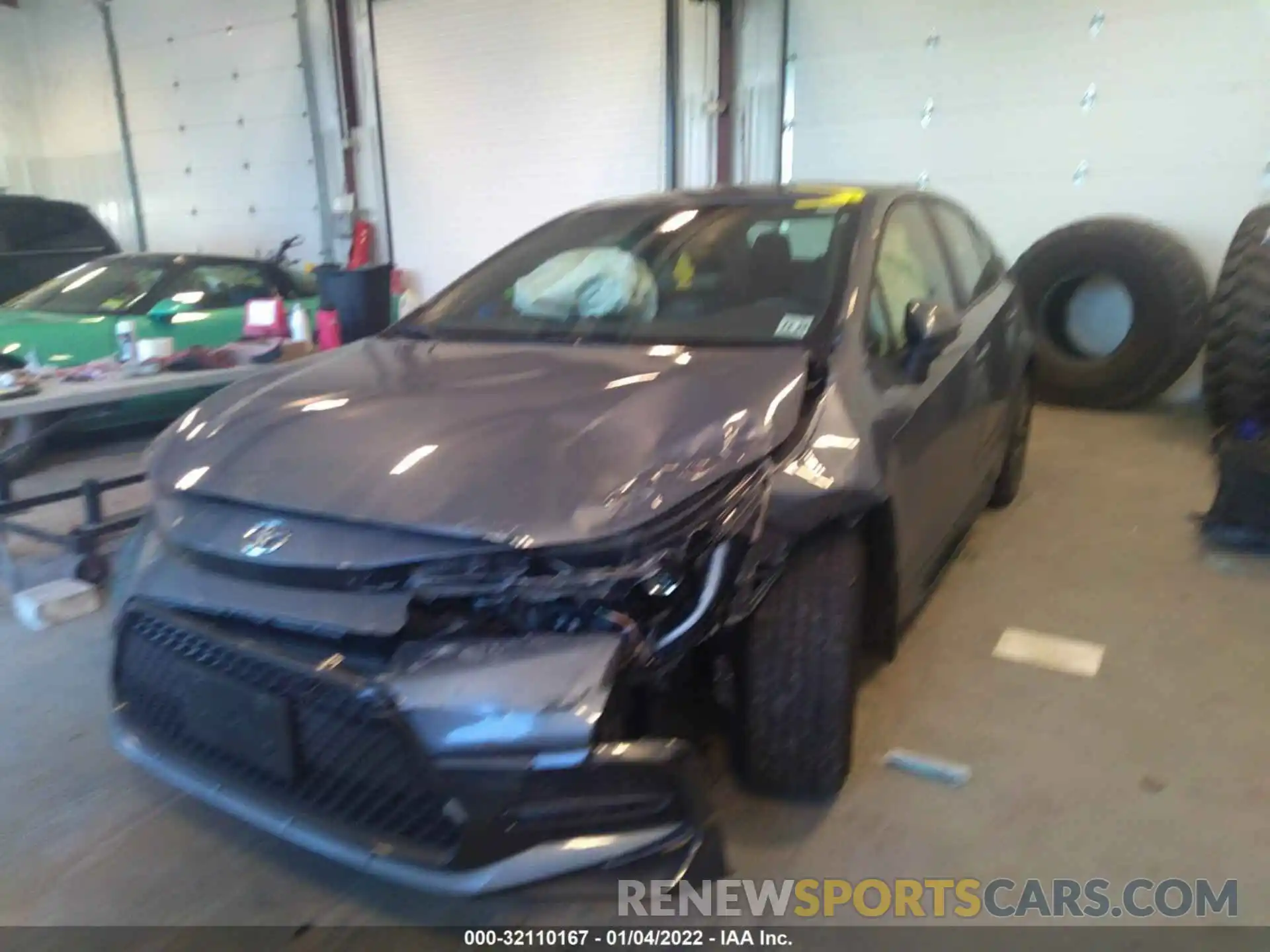 6 Photograph of a damaged car JTDS4RCE1LJ039011 TOYOTA COROLLA 2020