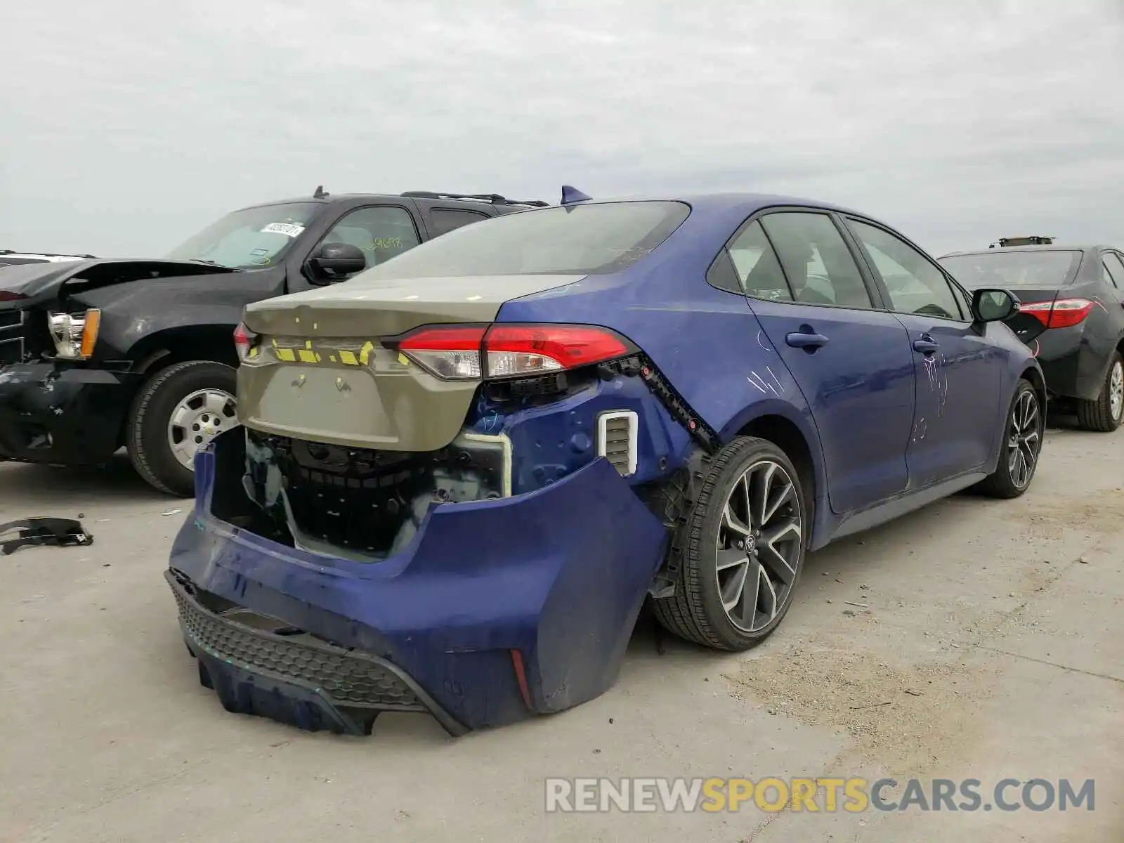 4 Photograph of a damaged car JTDS4RCE1LJ040286 TOYOTA COROLLA 2020