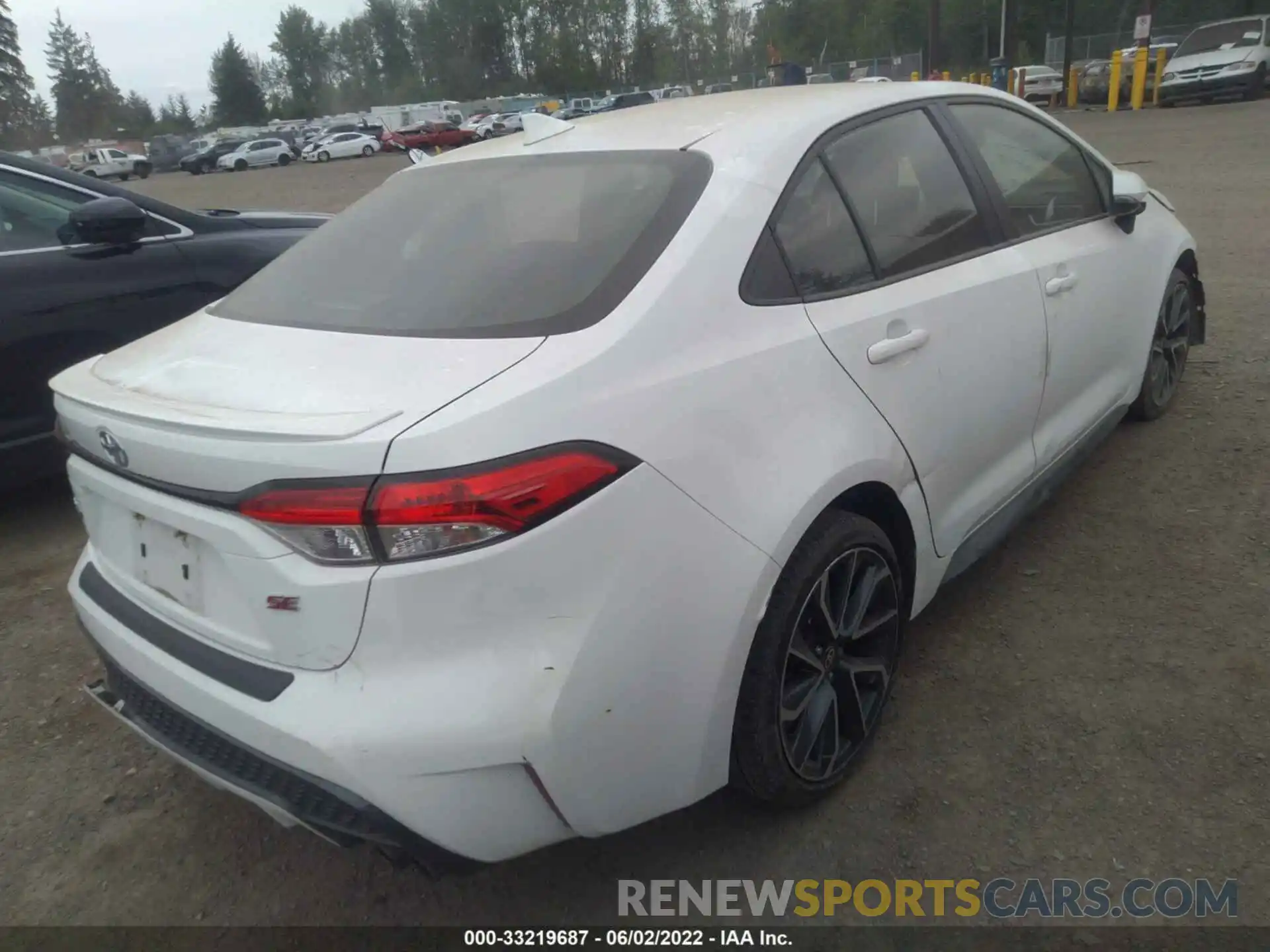 4 Photograph of a damaged car JTDS4RCE1LJ047612 TOYOTA COROLLA 2020