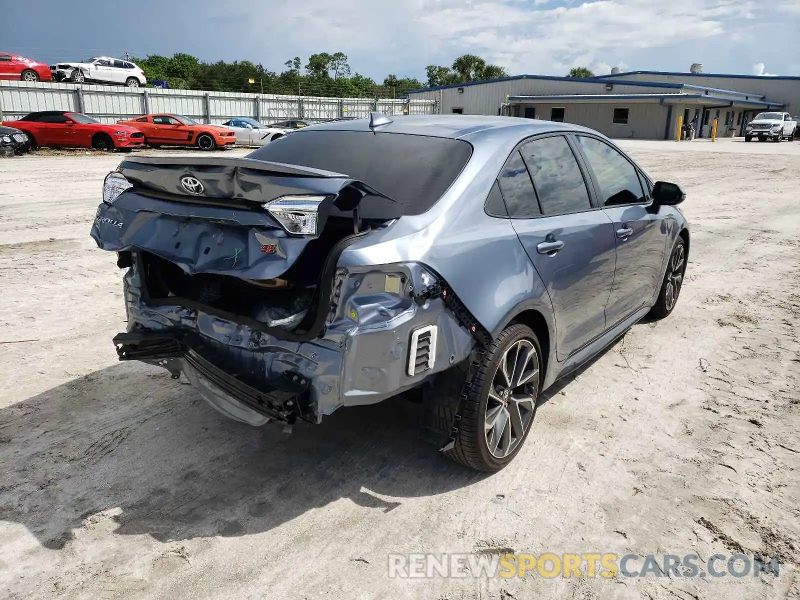 4 Photograph of a damaged car JTDS4RCE1LJ048906 TOYOTA COROLLA 2020