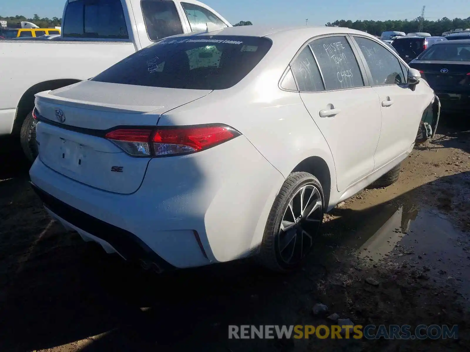 4 Photograph of a damaged car JTDS4RCE2LJ001500 TOYOTA COROLLA 2020