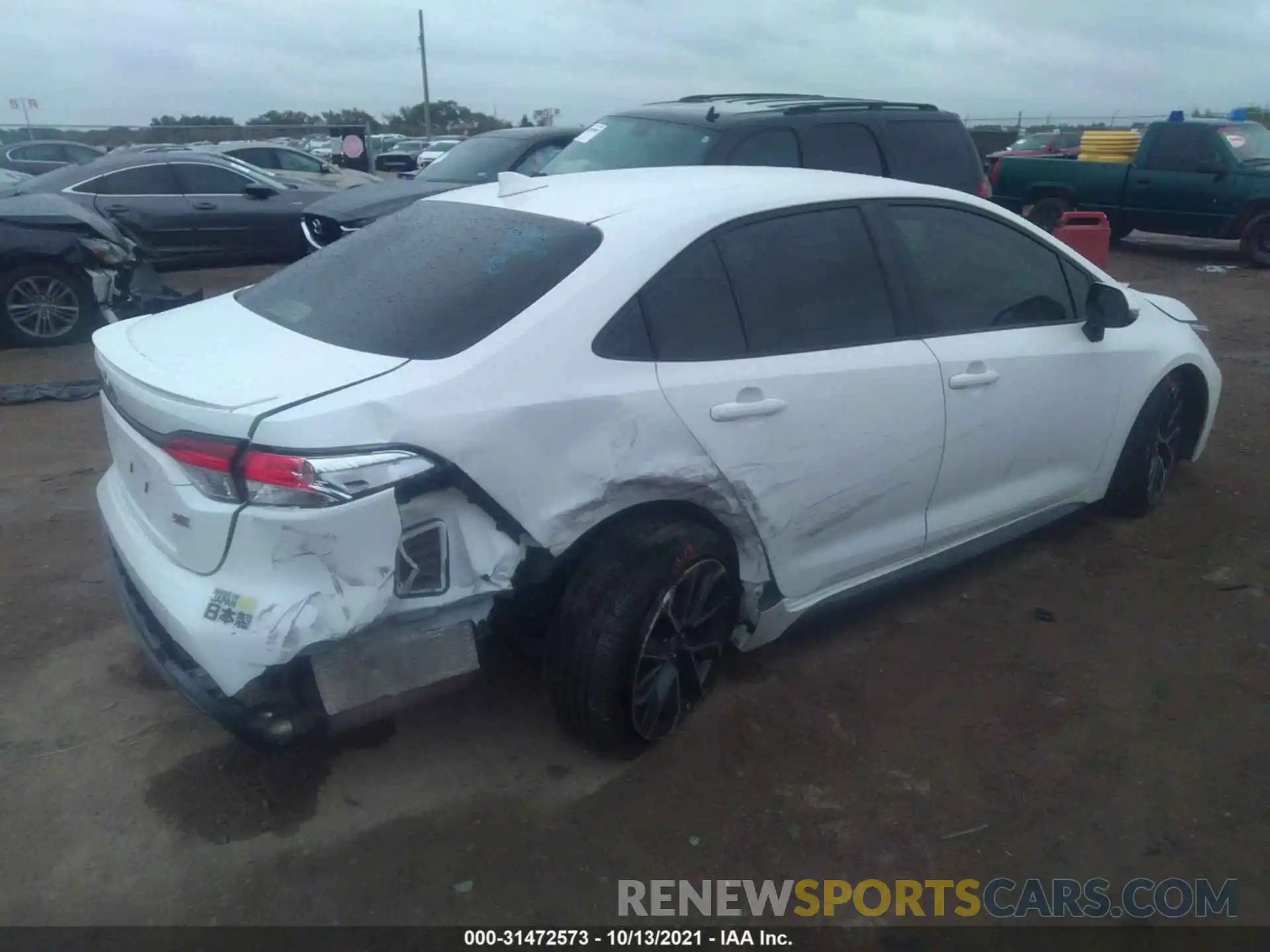 4 Photograph of a damaged car JTDS4RCE2LJ005515 TOYOTA COROLLA 2020