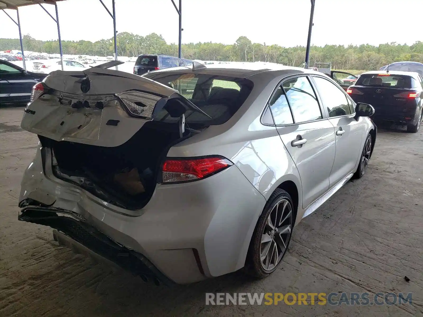 4 Photograph of a damaged car JTDS4RCE2LJ011184 TOYOTA COROLLA 2020