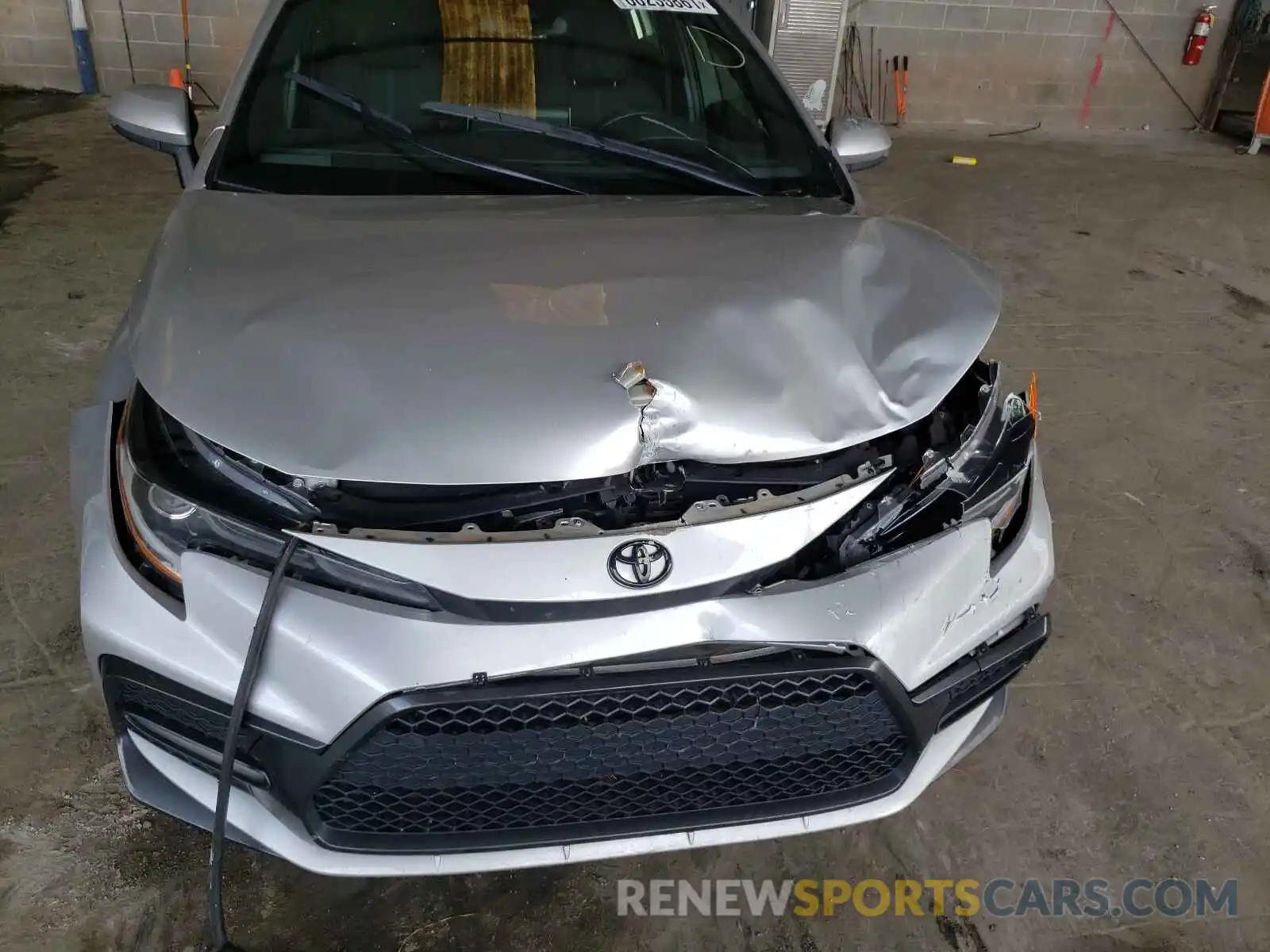 9 Photograph of a damaged car JTDS4RCE2LJ011184 TOYOTA COROLLA 2020