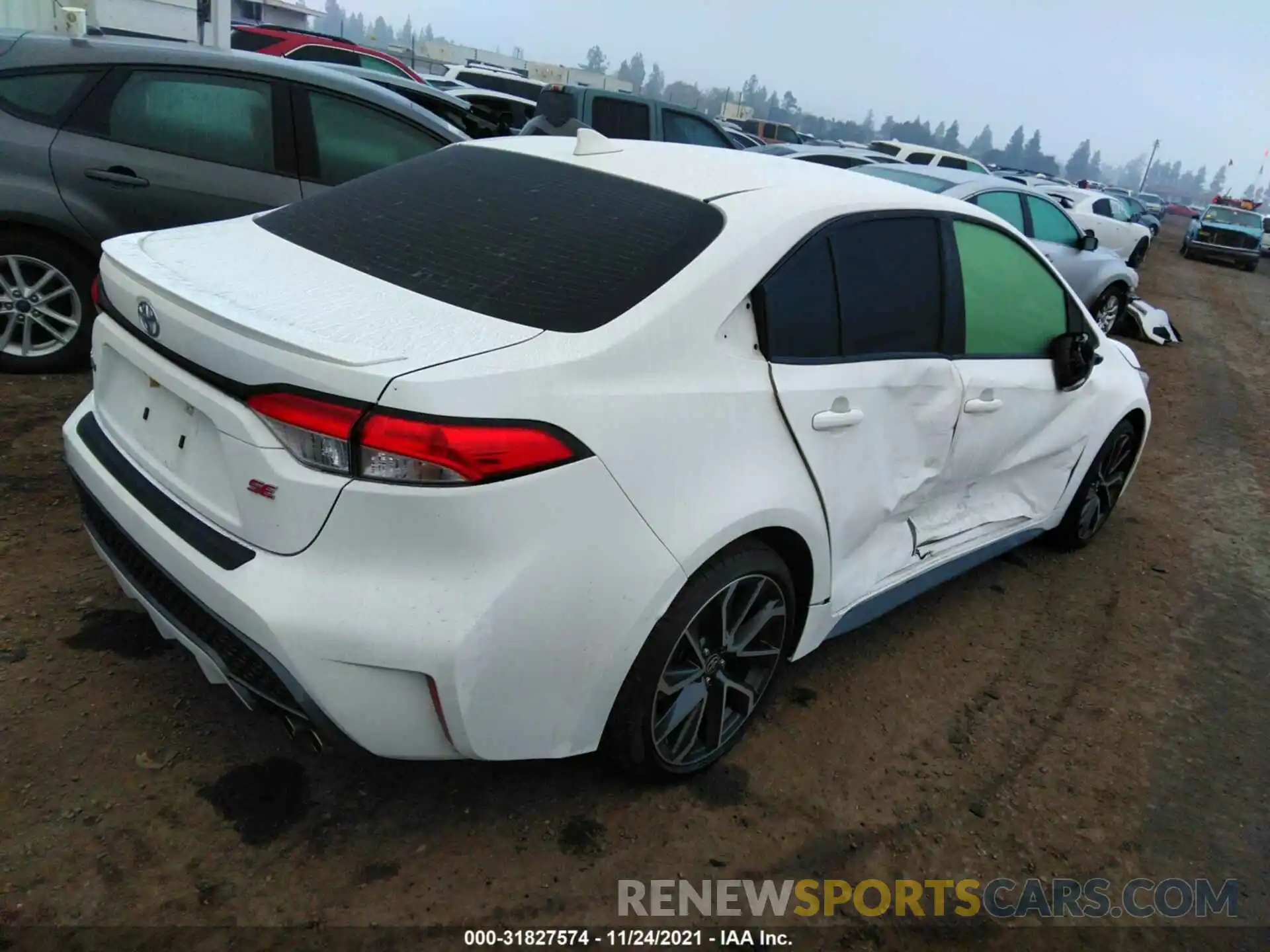 4 Photograph of a damaged car JTDS4RCE2LJ012111 TOYOTA COROLLA 2020