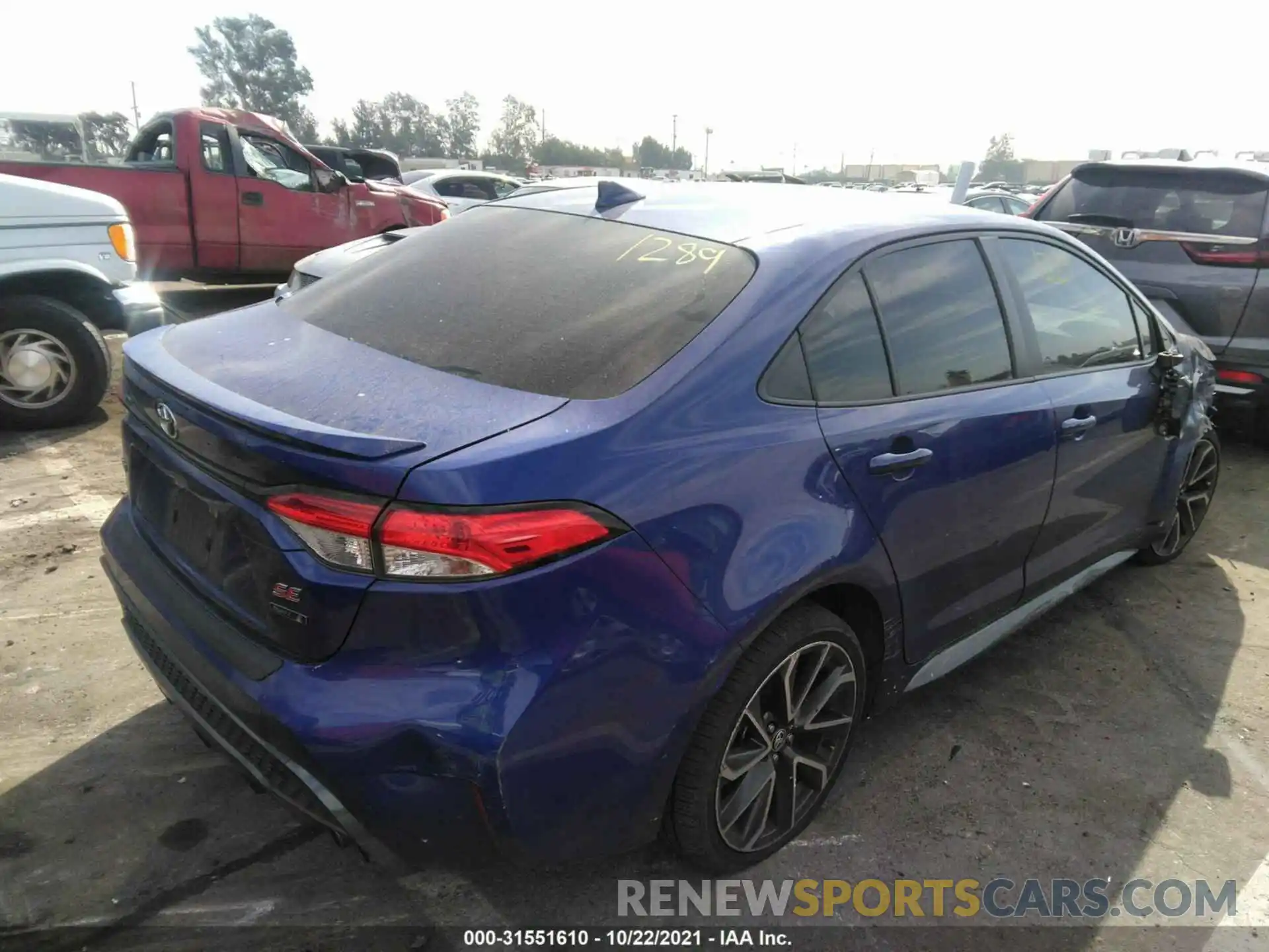 4 Photograph of a damaged car JTDS4RCE2LJ015736 TOYOTA COROLLA 2020