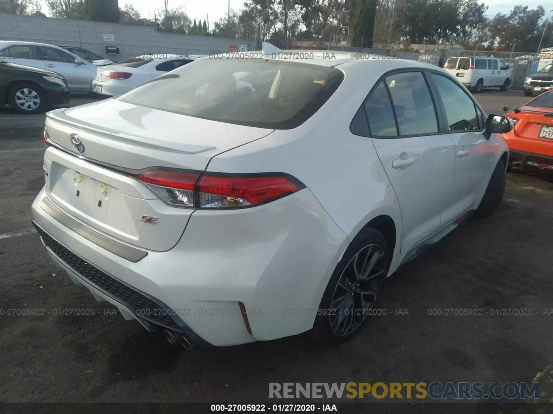 4 Photograph of a damaged car JTDS4RCE2LJ017843 TOYOTA COROLLA 2020