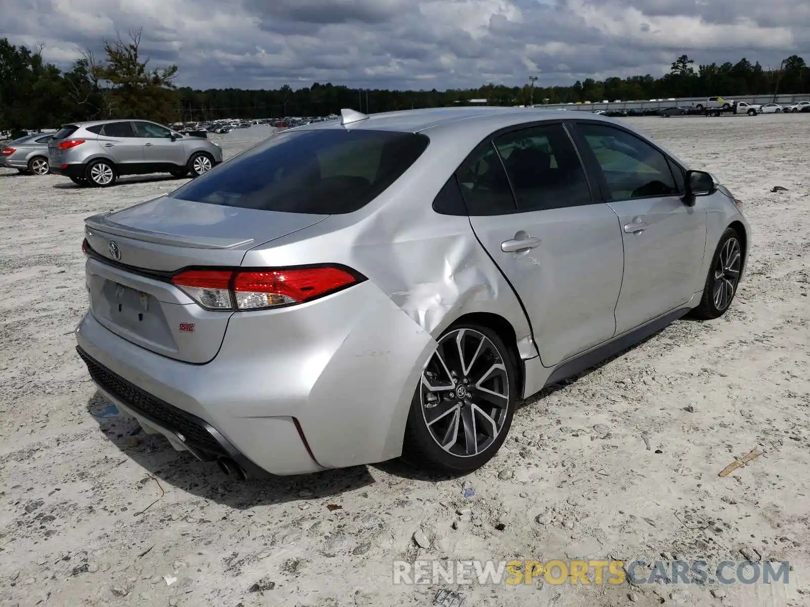 4 Photograph of a damaged car JTDS4RCE2LJ019429 TOYOTA COROLLA 2020