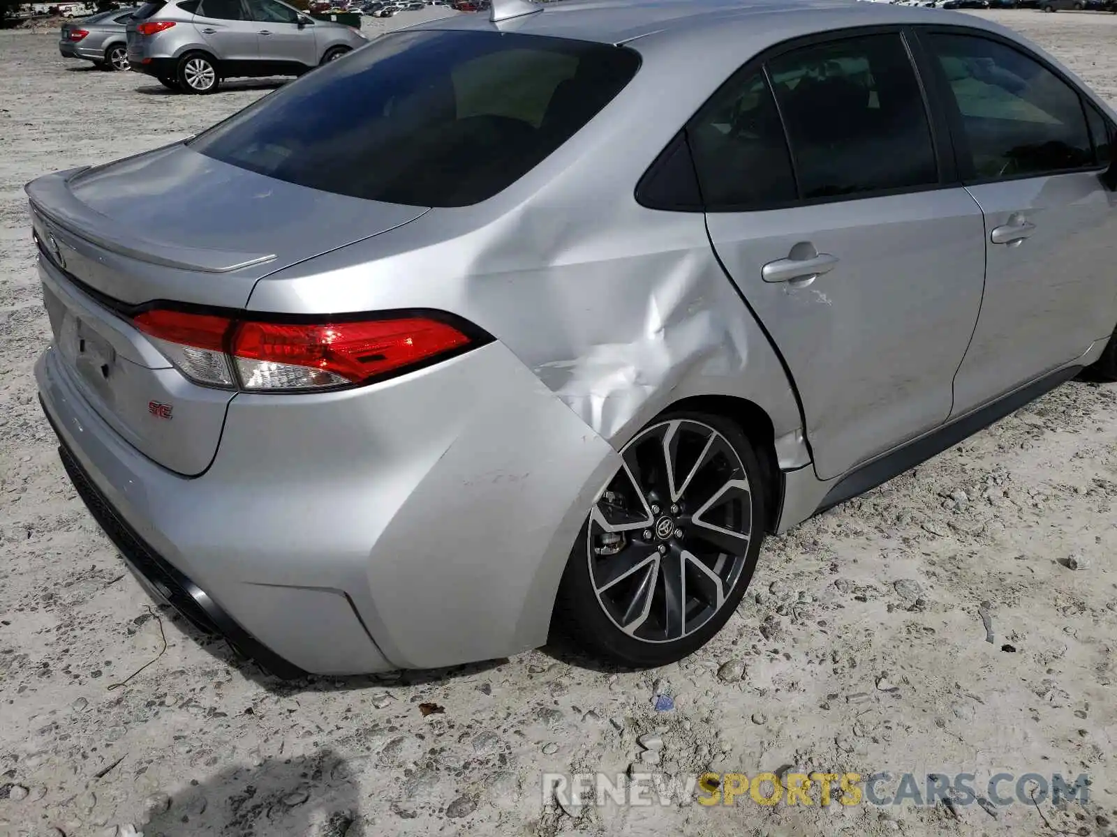 9 Photograph of a damaged car JTDS4RCE2LJ019429 TOYOTA COROLLA 2020