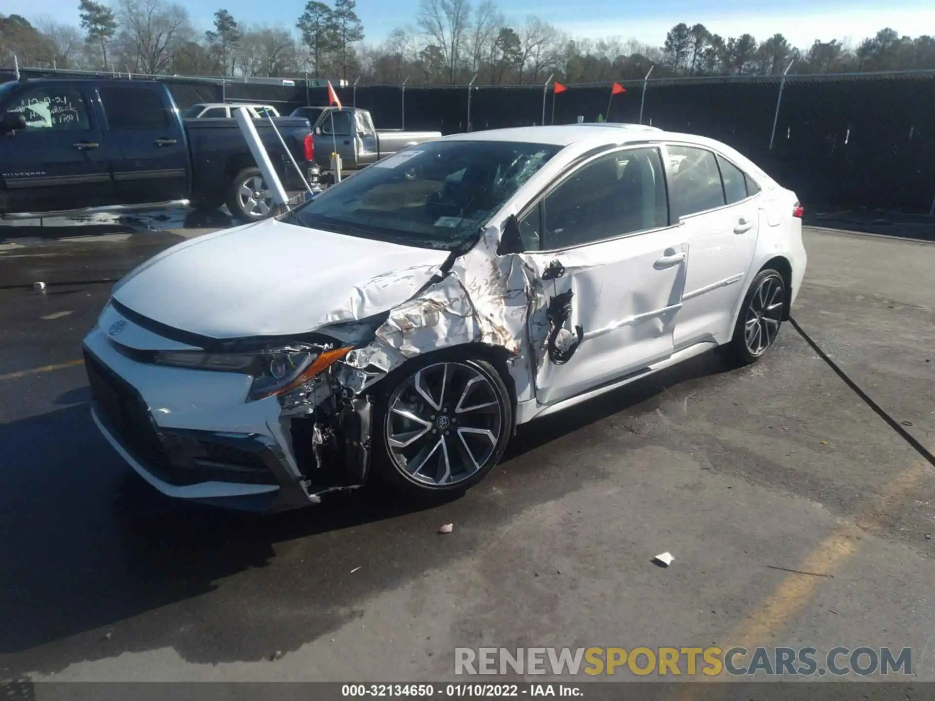 2 Photograph of a damaged car JTDS4RCE2LJ019754 TOYOTA COROLLA 2020