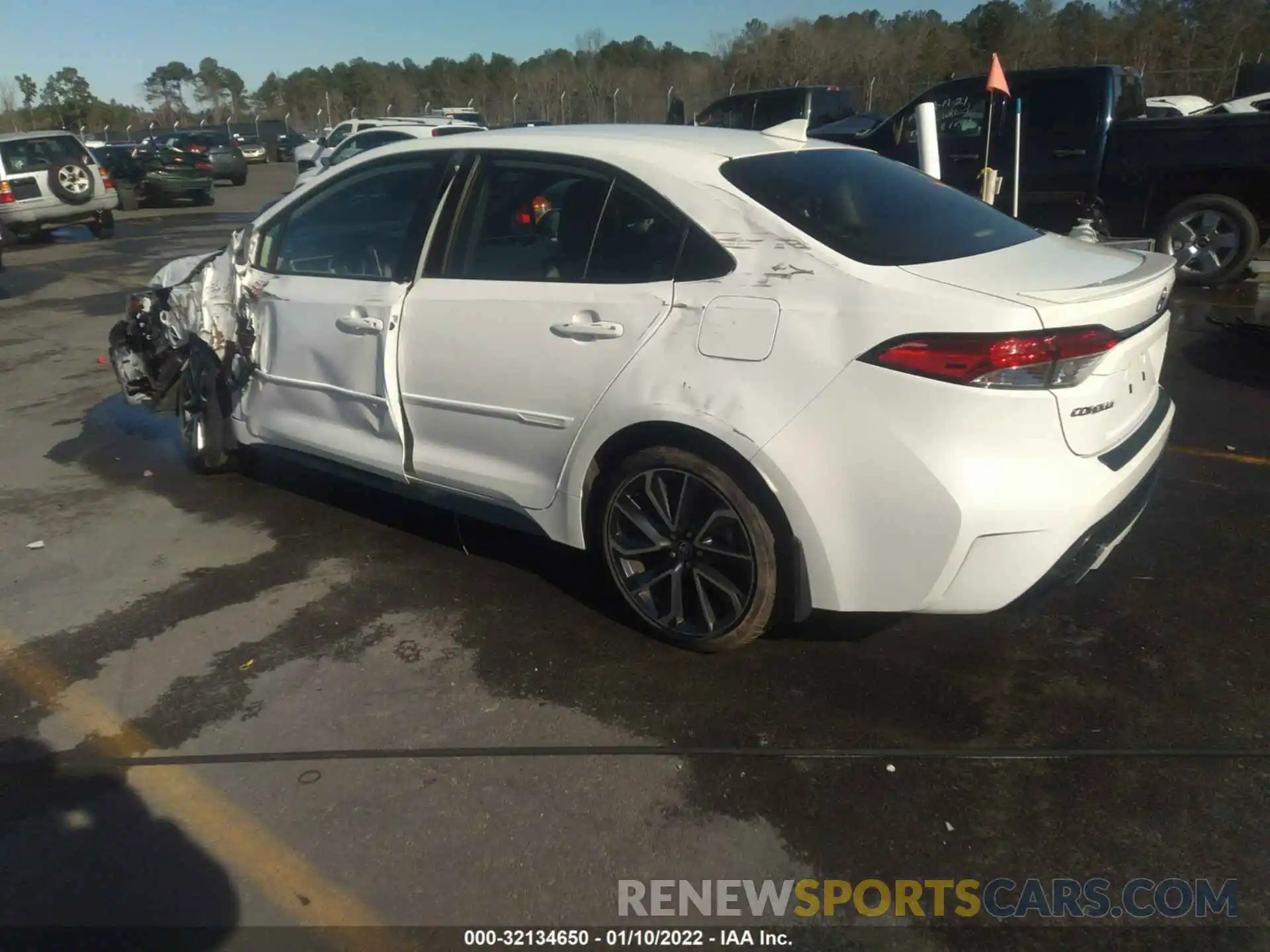 3 Photograph of a damaged car JTDS4RCE2LJ019754 TOYOTA COROLLA 2020