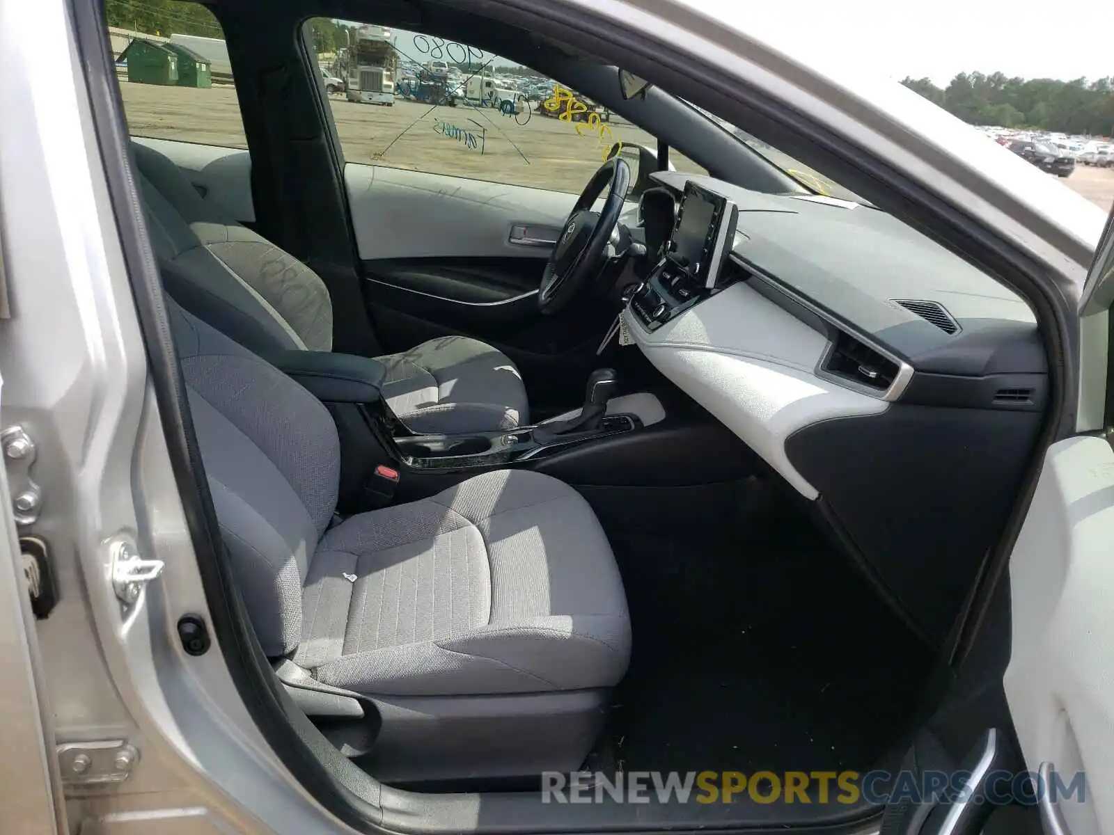 5 Photograph of a damaged car JTDS4RCE2LJ023433 TOYOTA COROLLA 2020