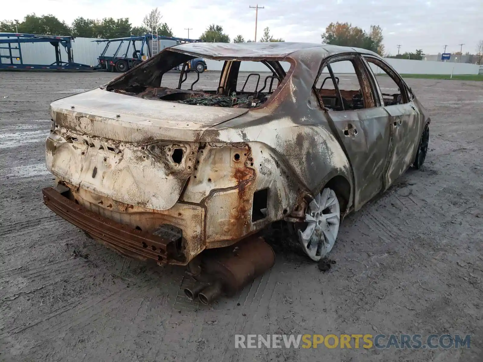 4 Photograph of a damaged car JTDS4RCE2LJ025778 TOYOTA COROLLA 2020