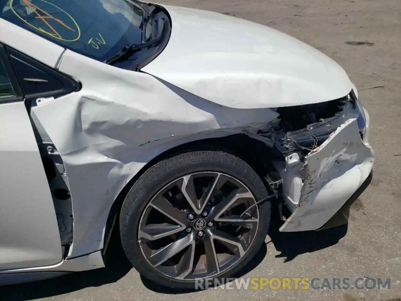 9 Photograph of a damaged car JTDS4RCE2LJ026350 TOYOTA COROLLA 2020