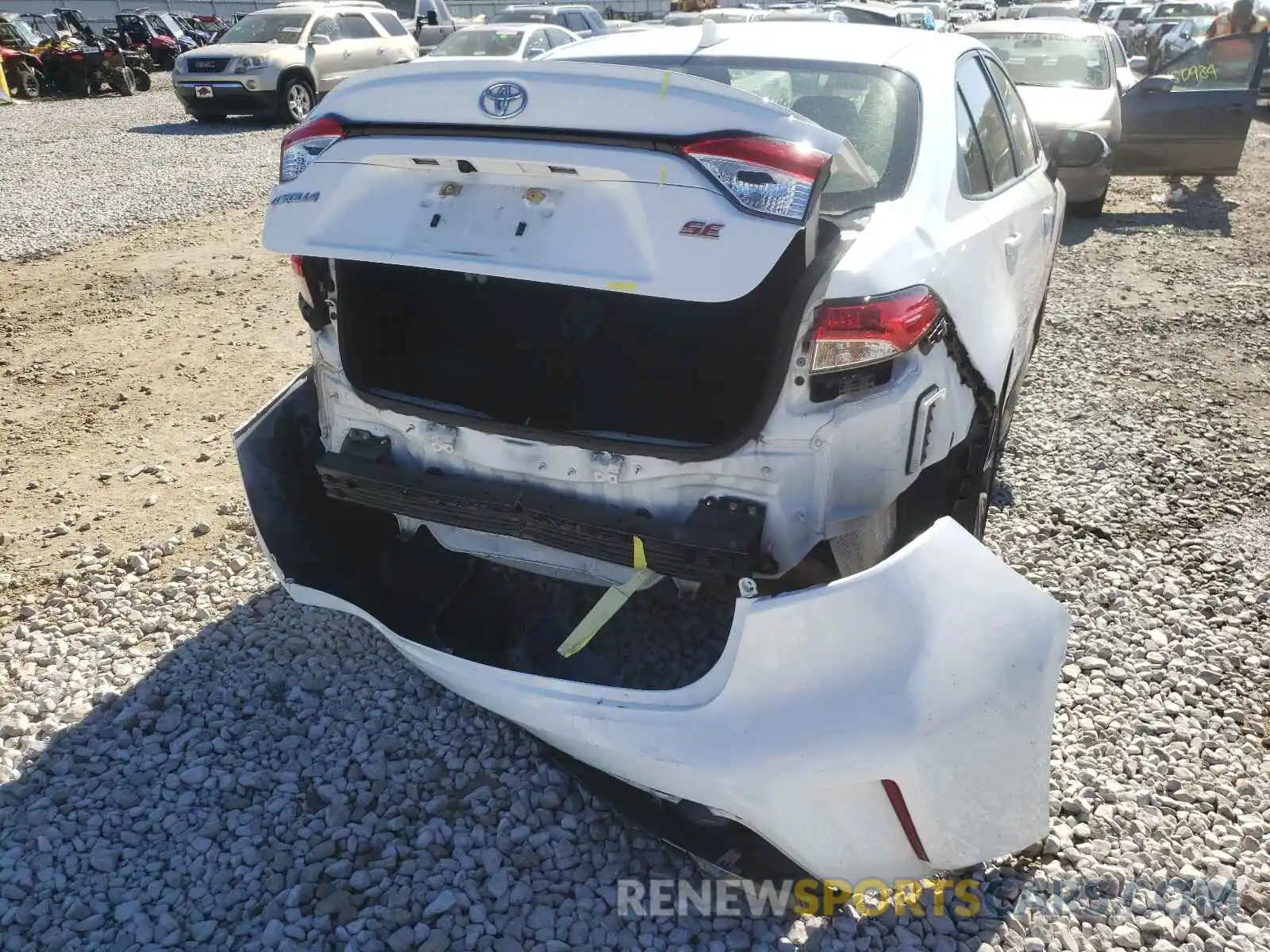 9 Photograph of a damaged car JTDS4RCE2LJ027479 TOYOTA COROLLA 2020