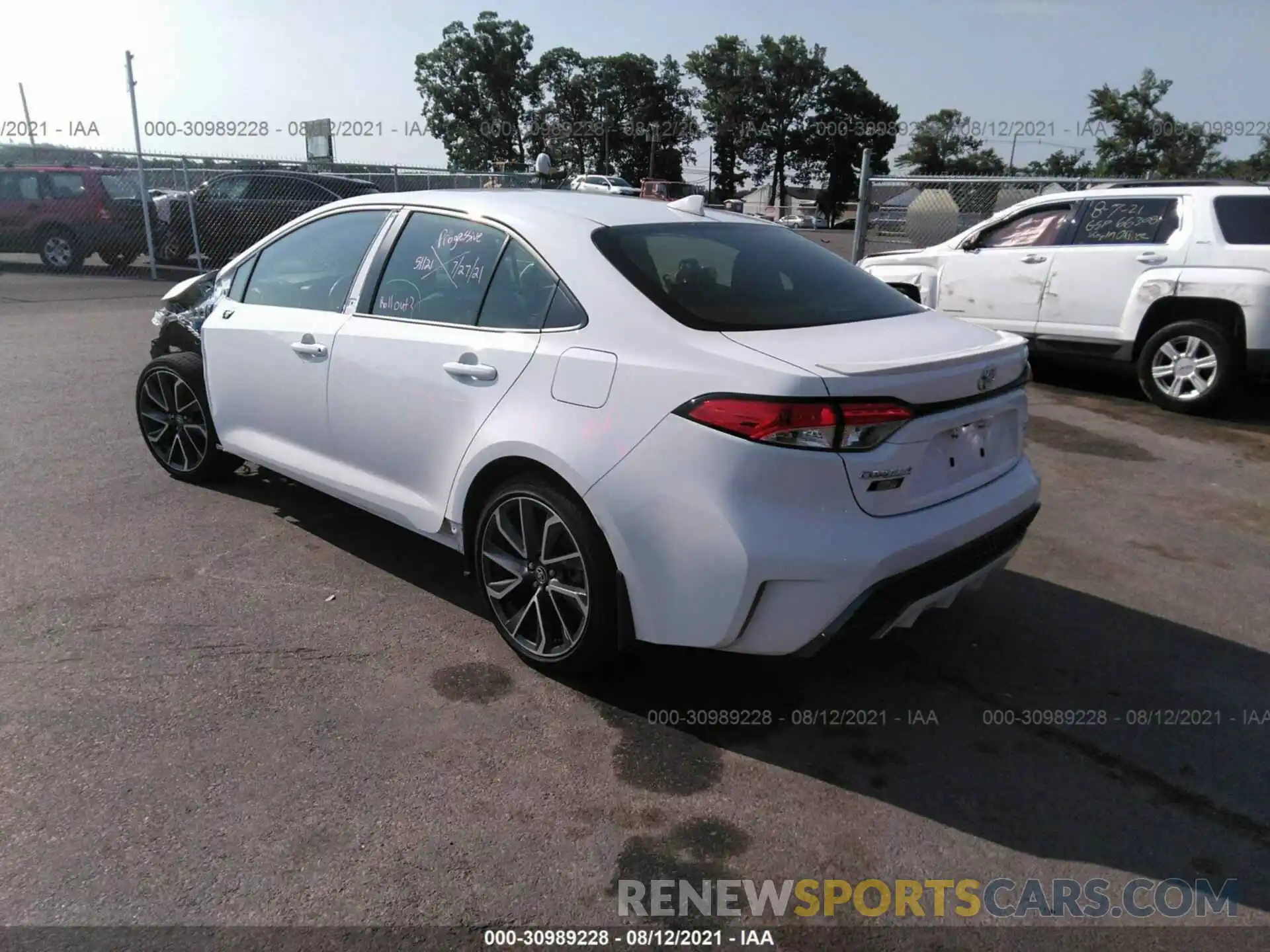 3 Photograph of a damaged car JTDS4RCE2LJ027823 TOYOTA COROLLA 2020