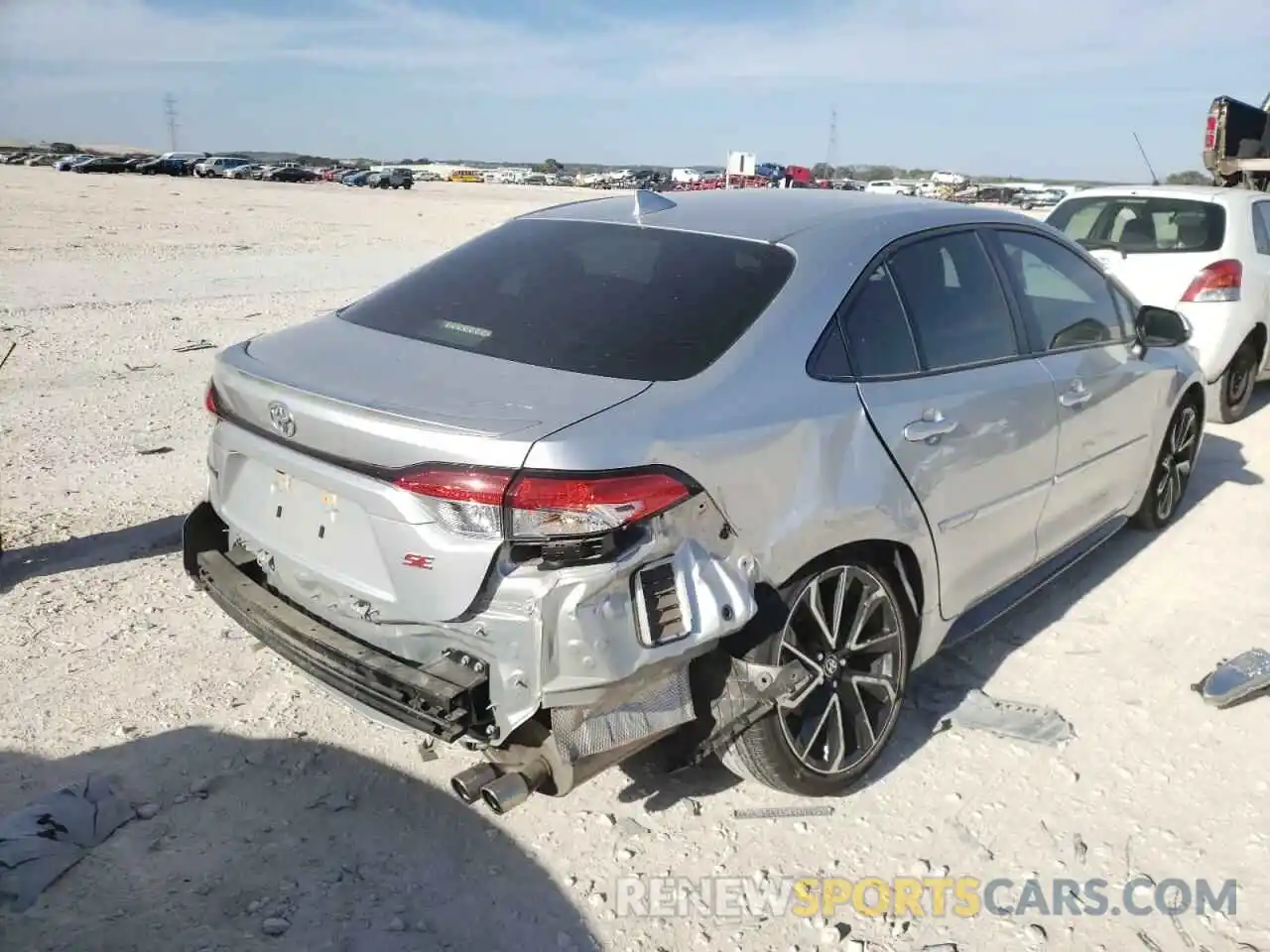 4 Photograph of a damaged car JTDS4RCE2LJ028048 TOYOTA COROLLA 2020