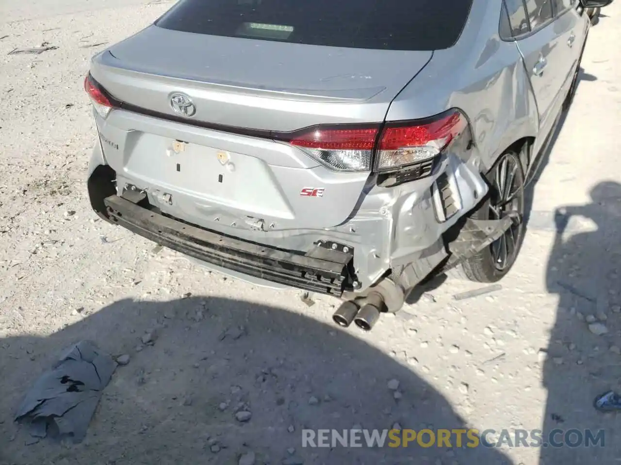 9 Photograph of a damaged car JTDS4RCE2LJ028048 TOYOTA COROLLA 2020