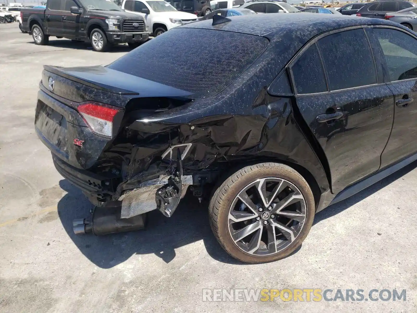 9 Photograph of a damaged car JTDS4RCE2LJ028096 TOYOTA COROLLA 2020